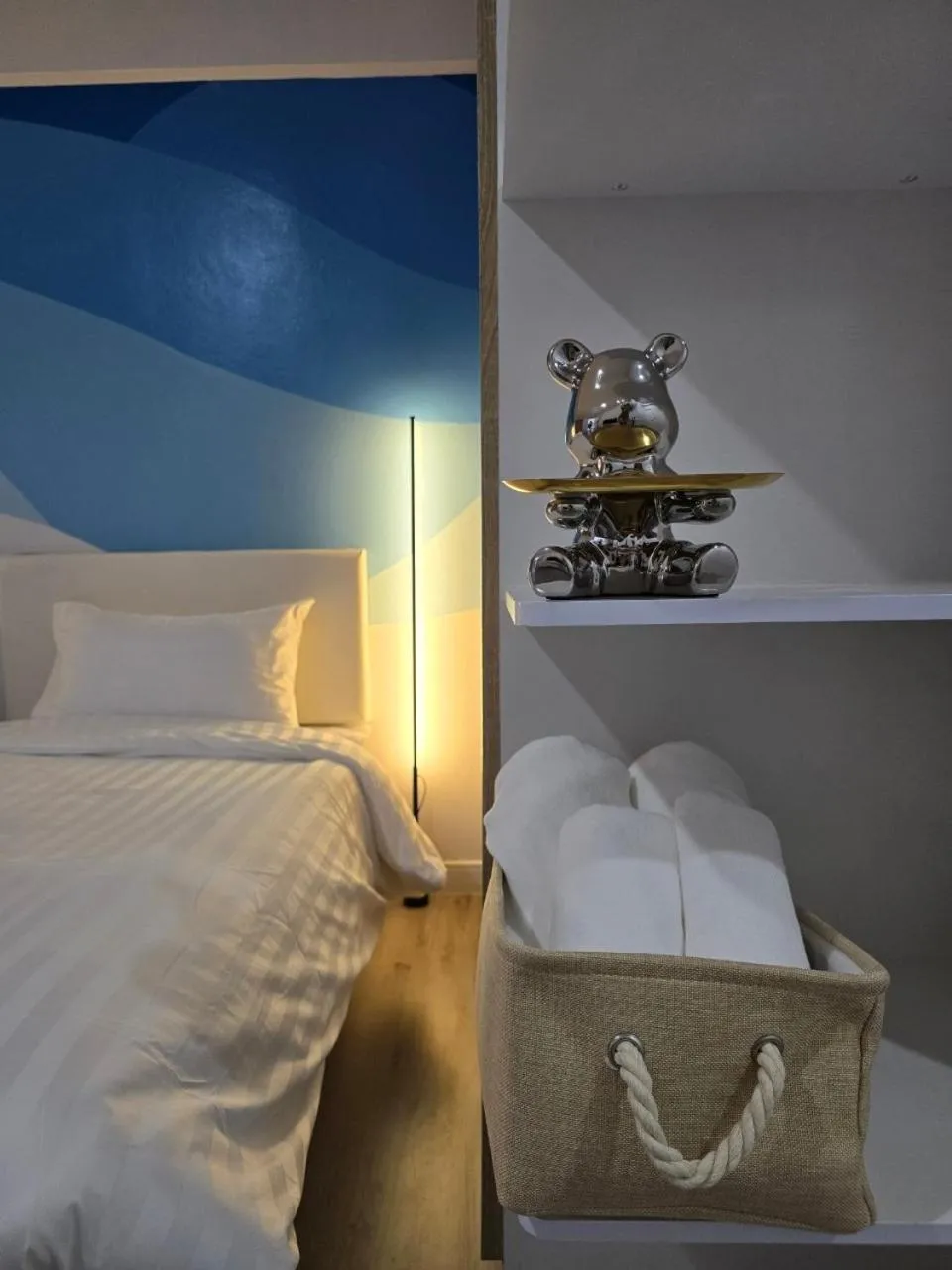 Bed in SRINN Hotel Pattaya Klang