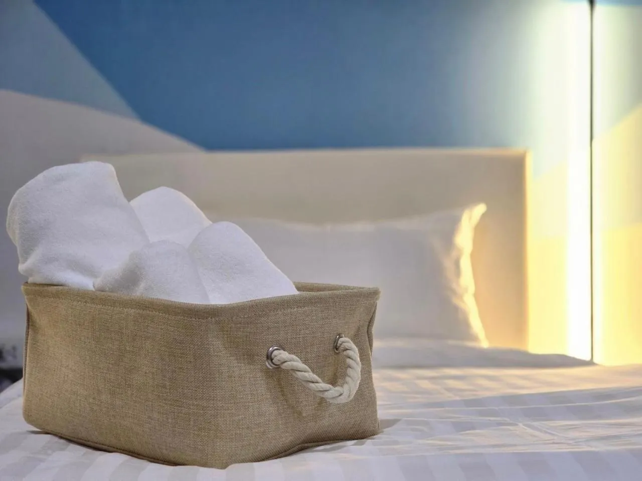 Bed in SRINN Hotel Pattaya Klang