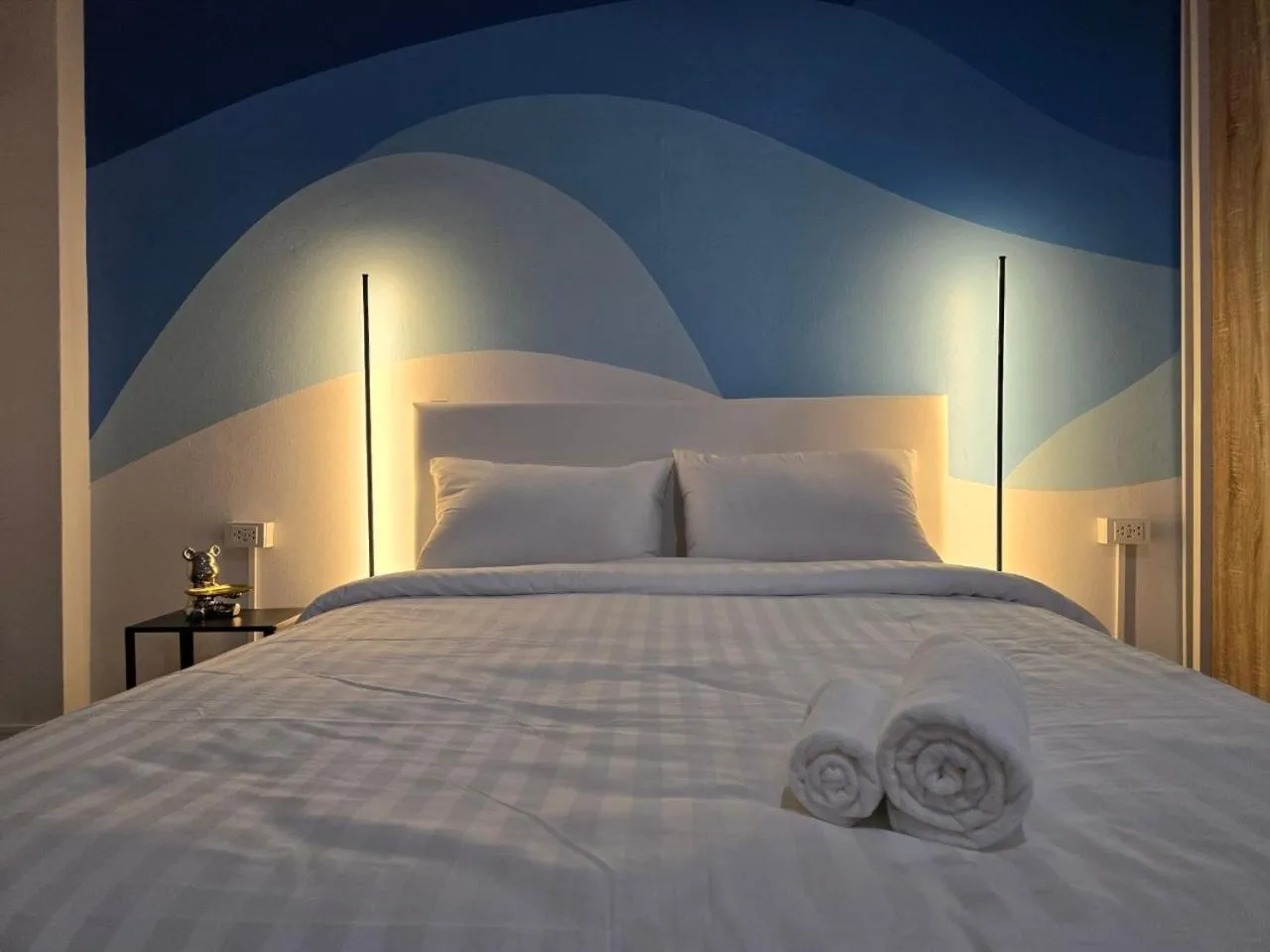 Bed in SRINN Hotel Pattaya Klang