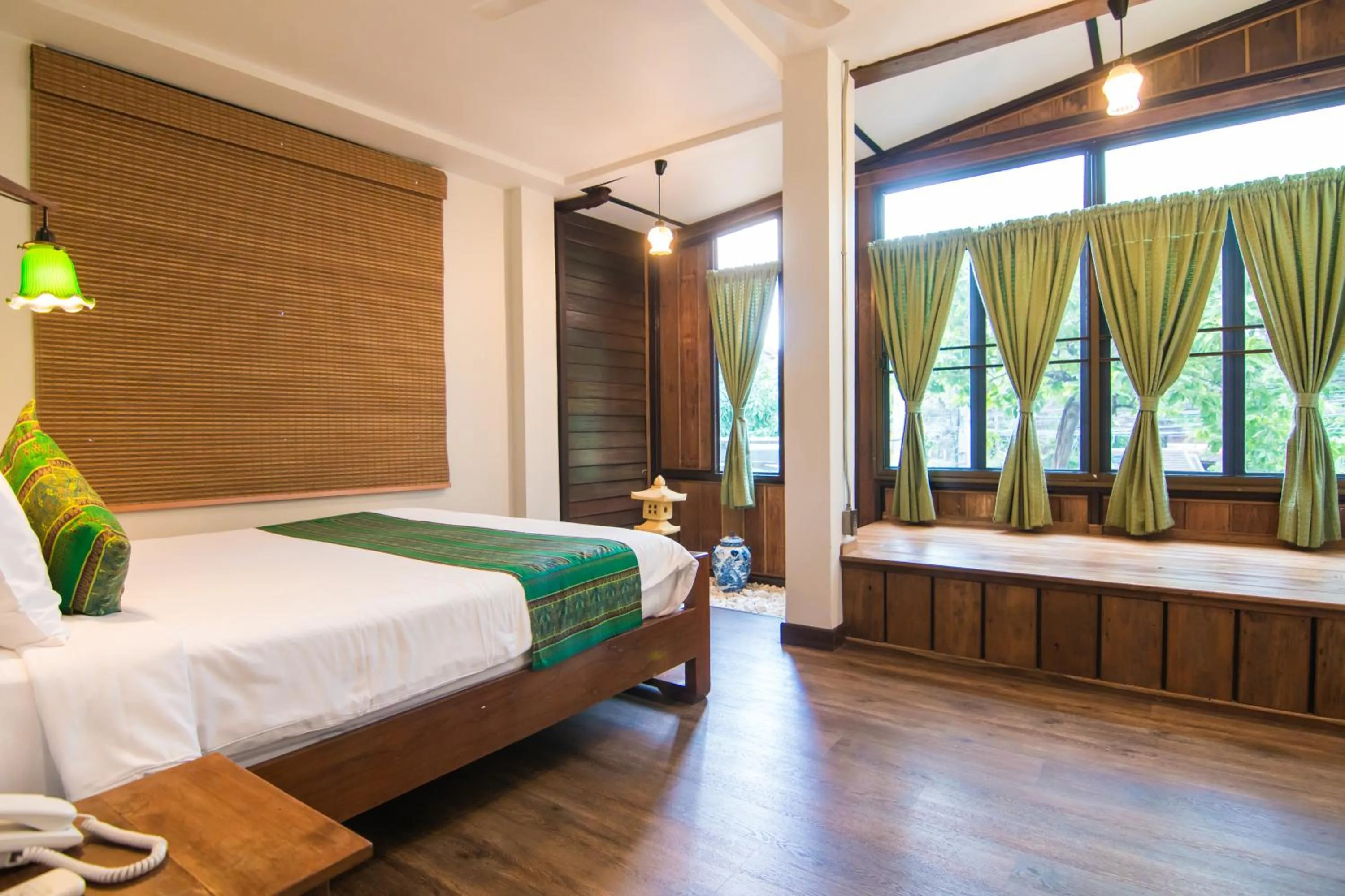 Photo of the whole room, Bed in Khom Chiang Mai