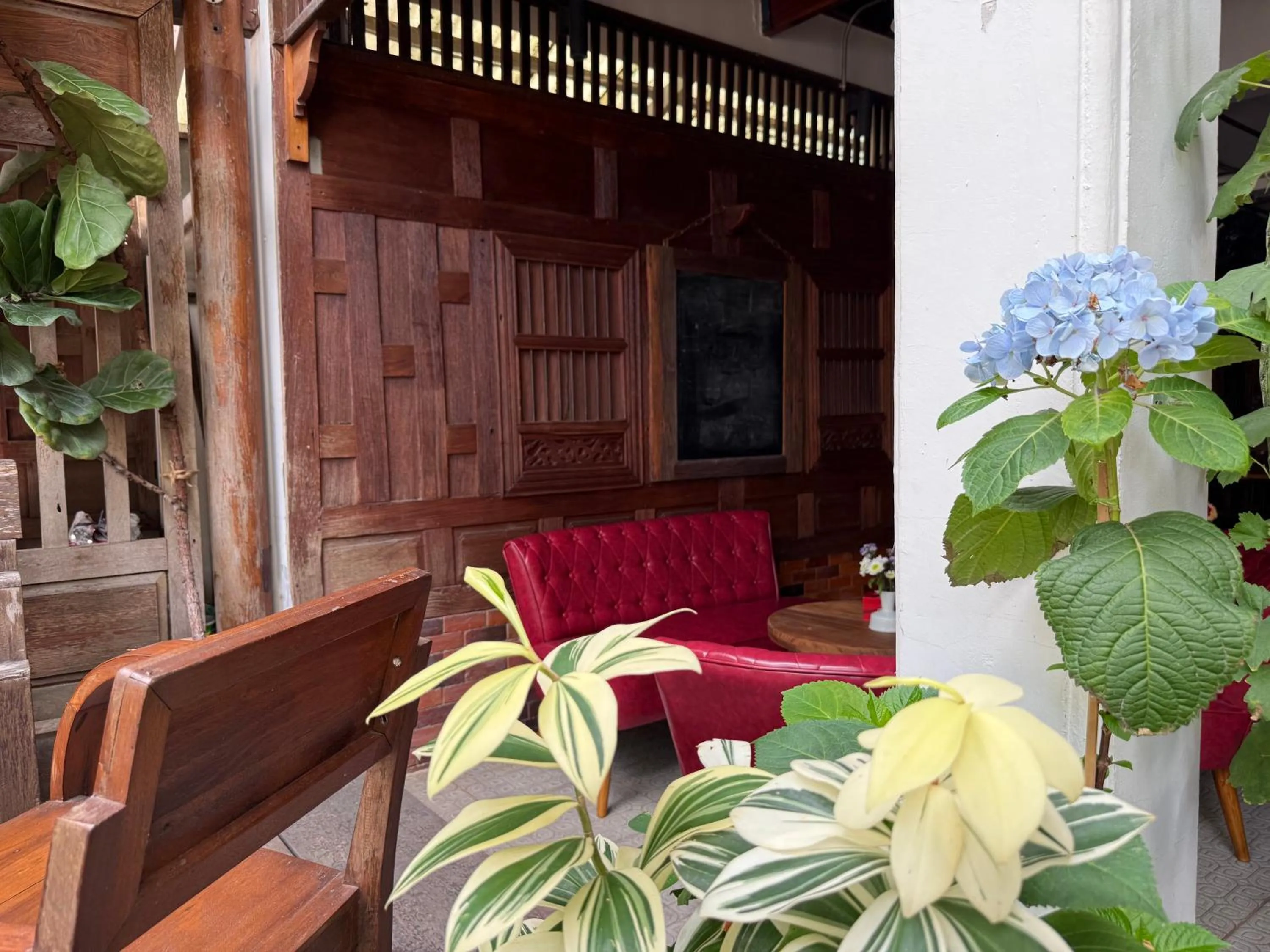 Seating area in Khom Chiang Mai