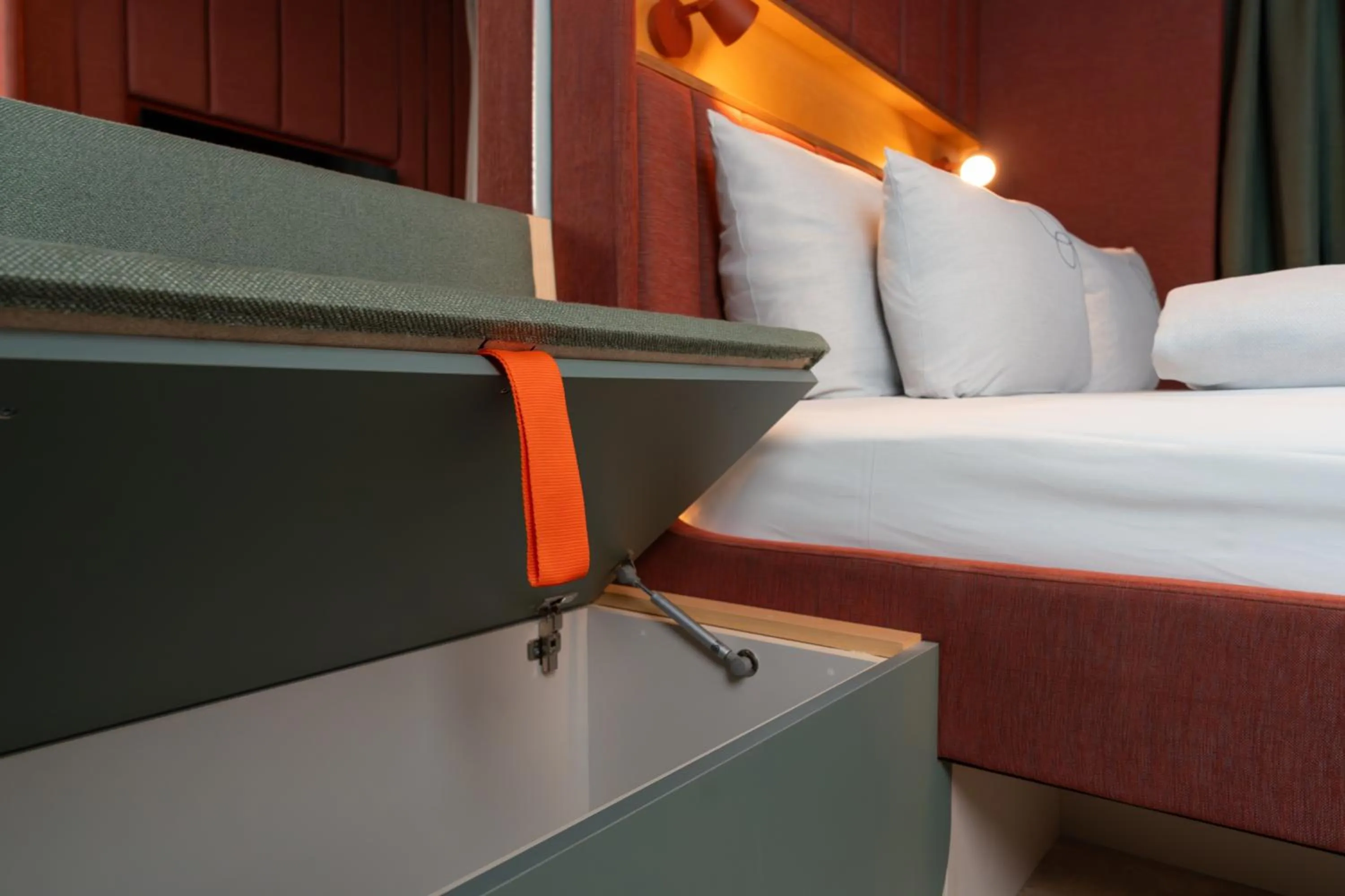 Photo of the whole room, Bed in Cocoon Theresienwiese