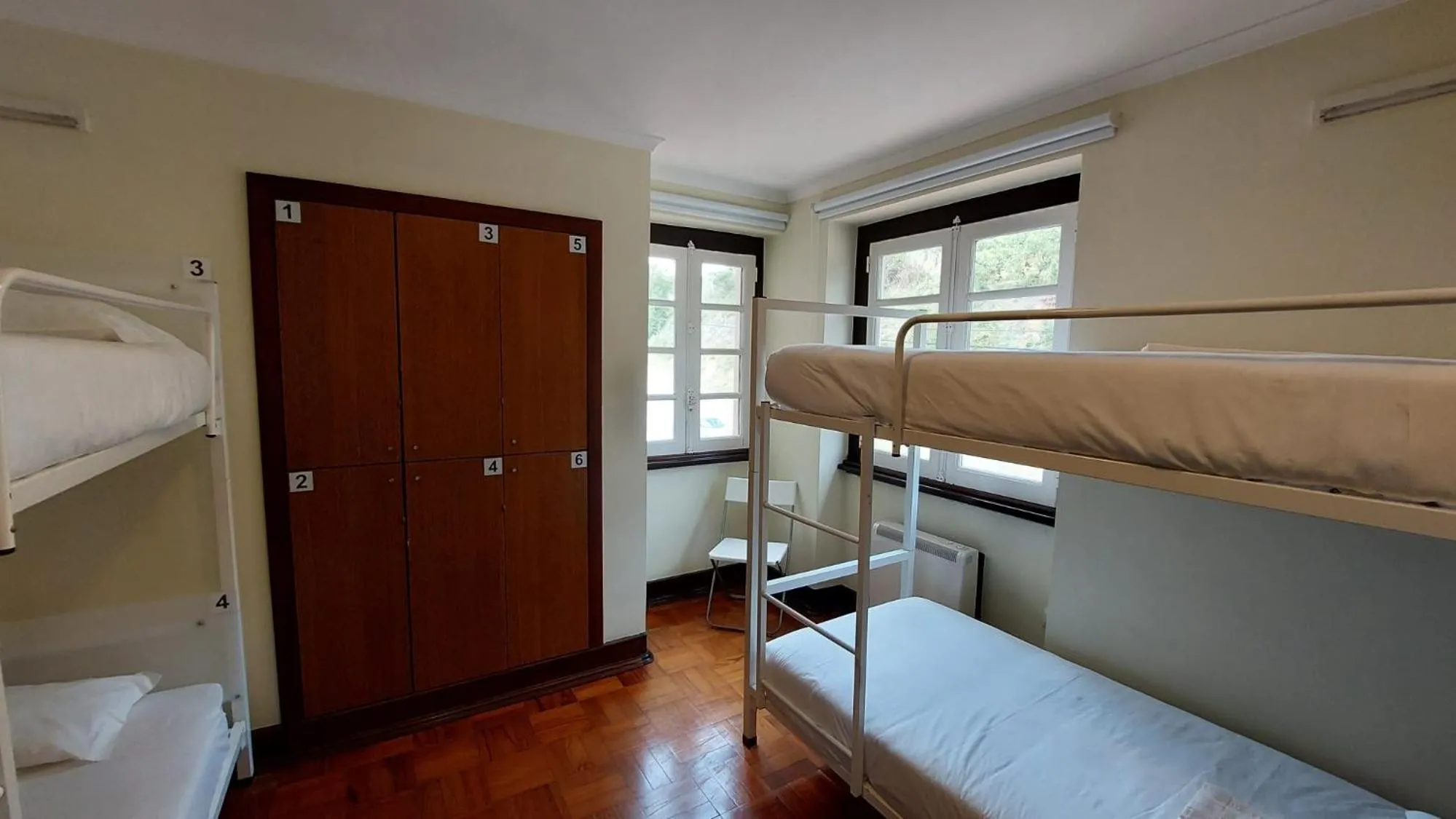 Bed in HI Alfeizerão – Pousada de Juventude