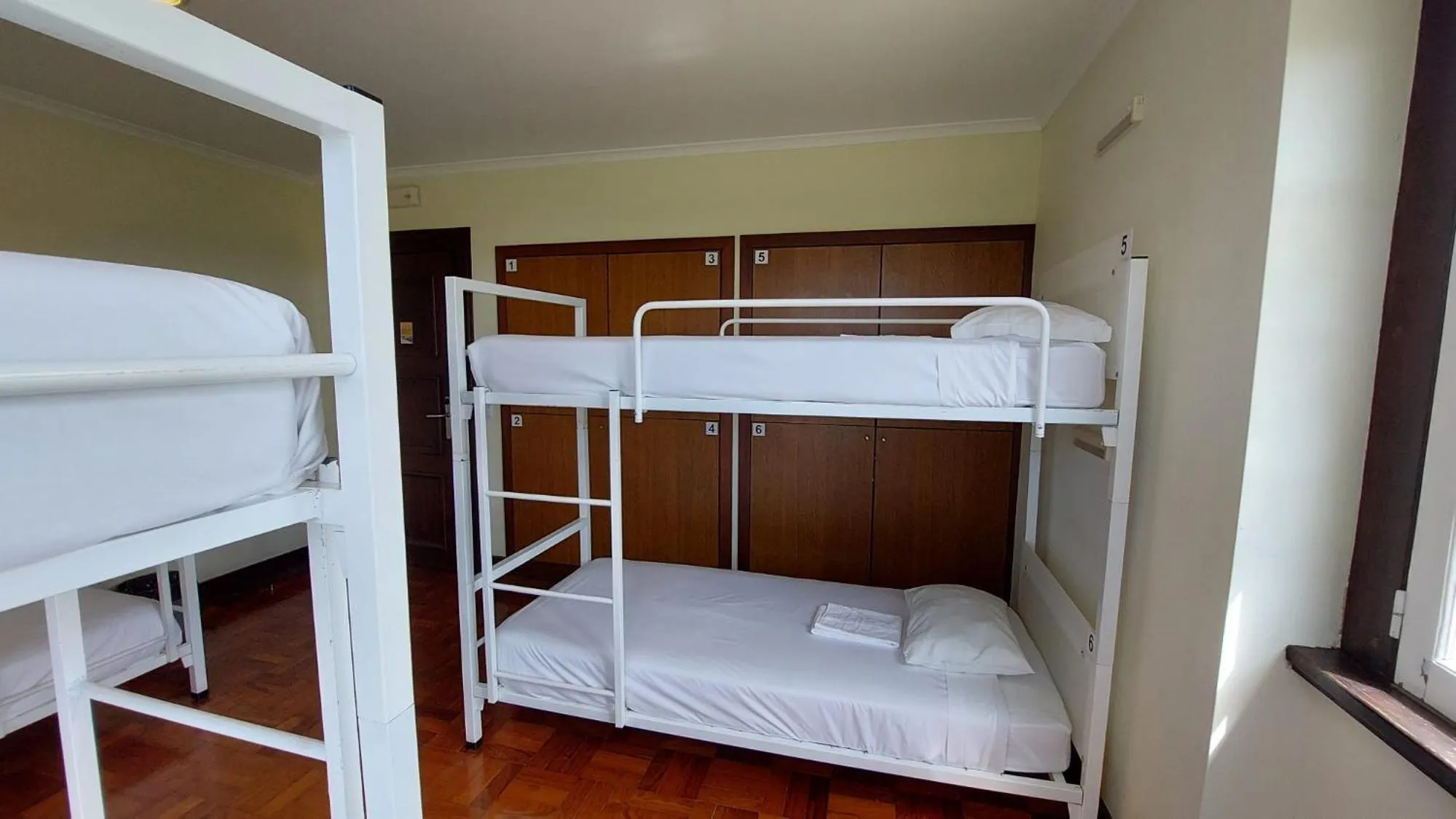 Bed in HI Alfeizerão – Pousada de Juventude