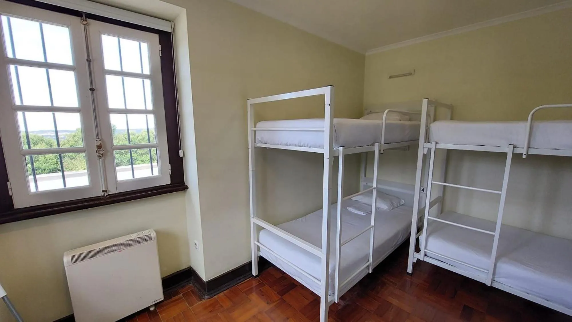 Bed in HI Alfeizerão – Pousada de Juventude