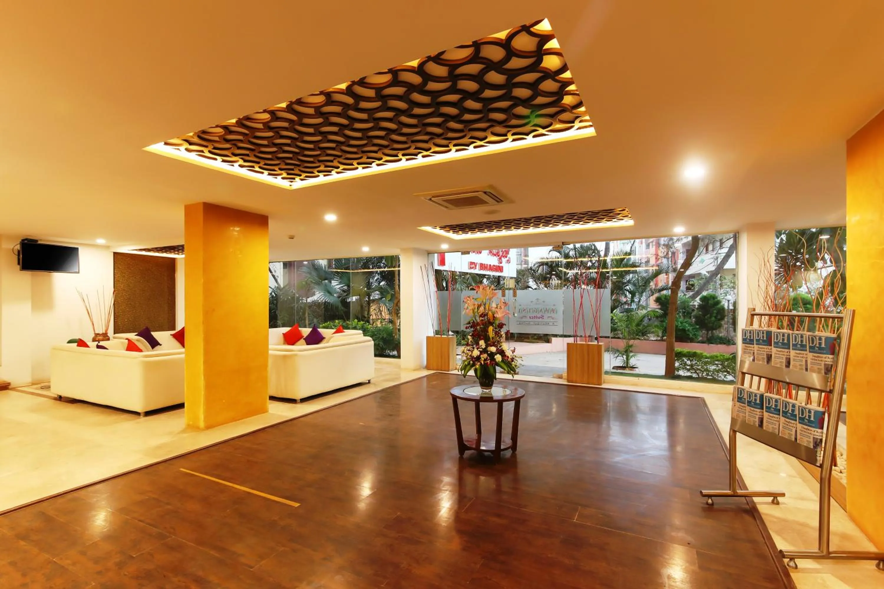 Lobby or reception in Icon Suites by Bhagini