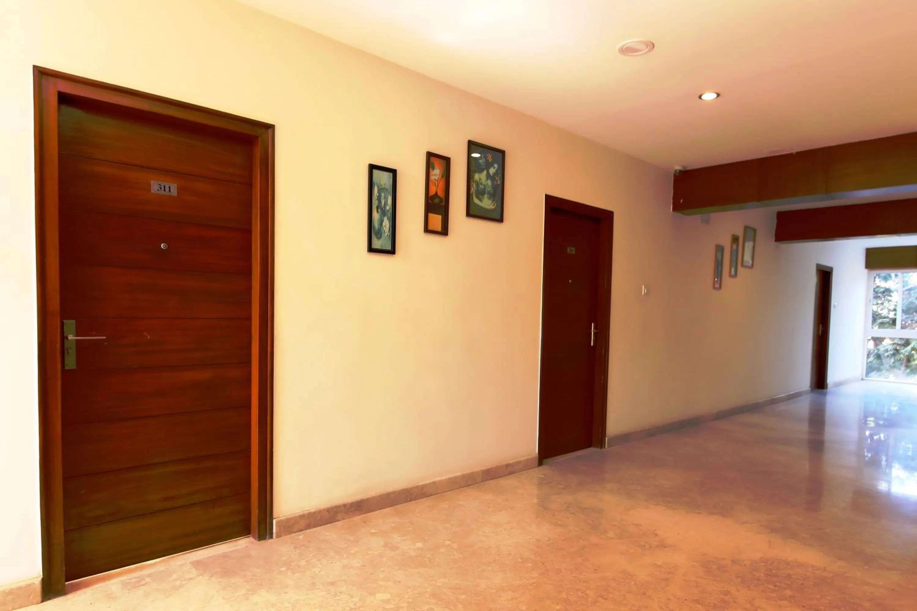 Lobby or reception in Icon Suites by Bhagini