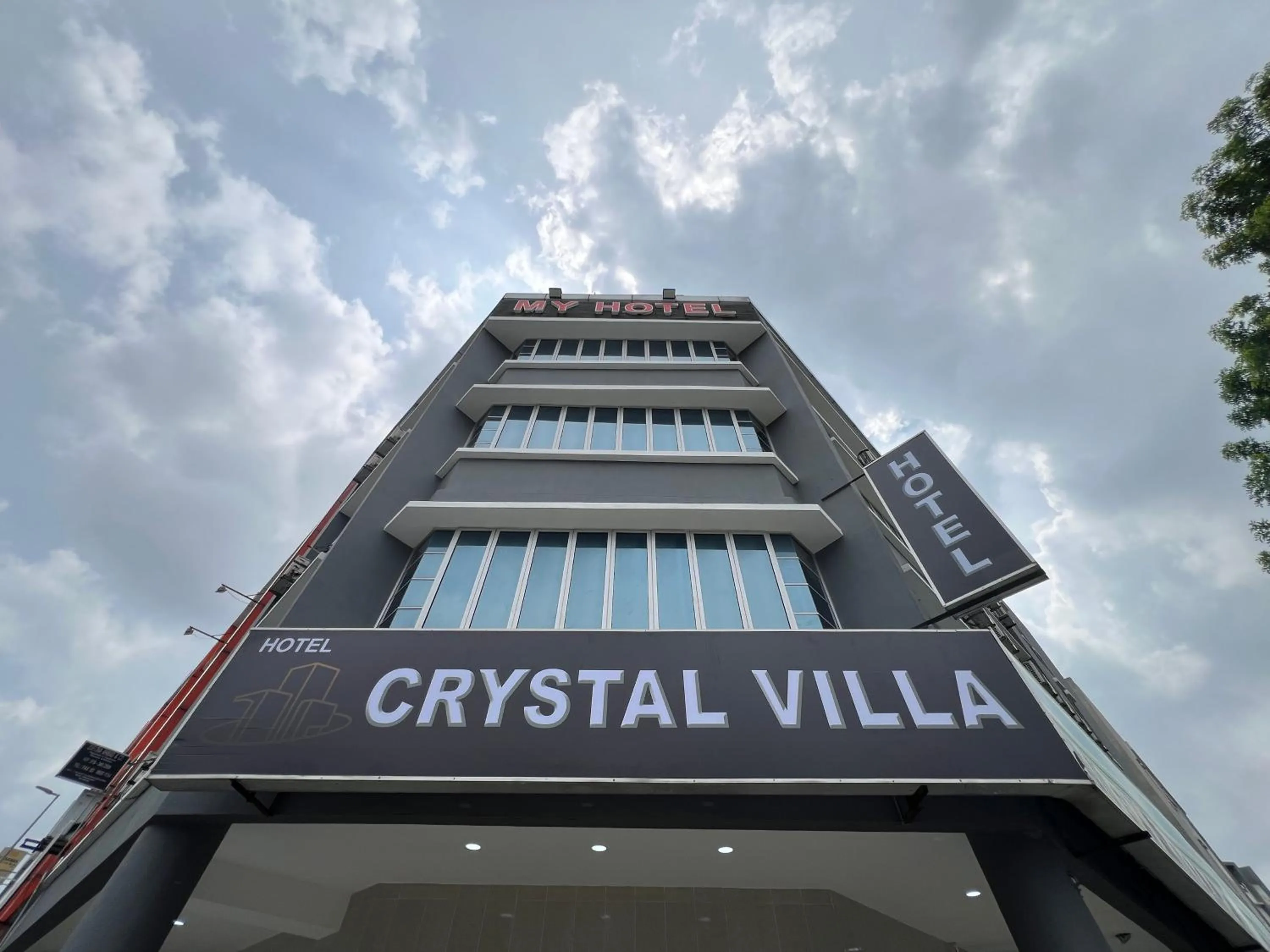 Property building in Hotel Crystal Villa