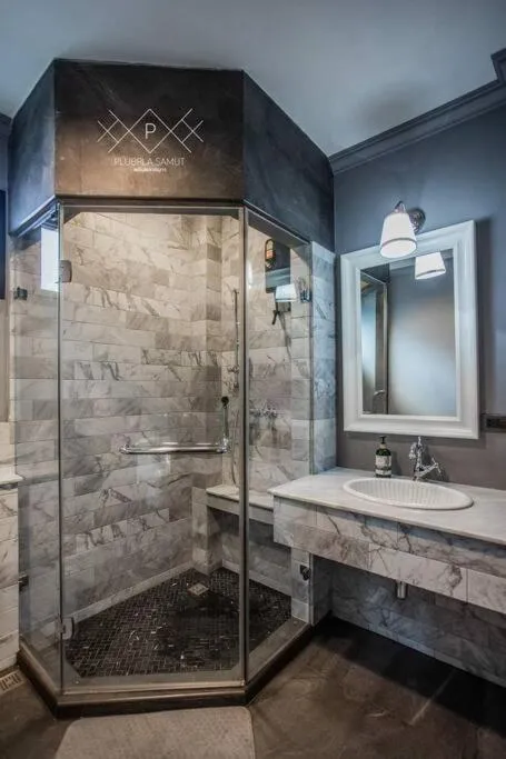 Plubpla Samut River Villas