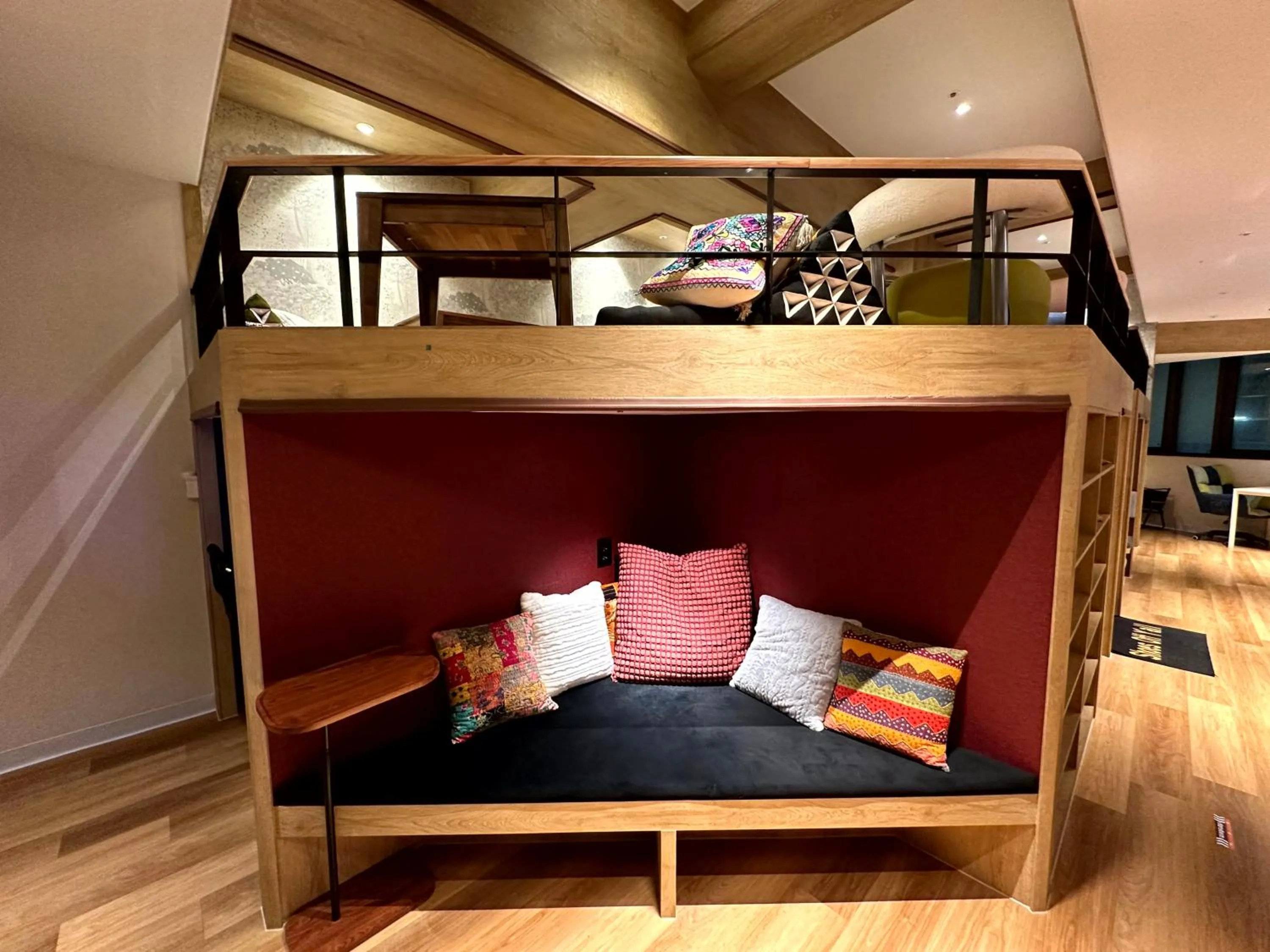 Communal lounge/ TV room, Bed in Nomad Live Hostel