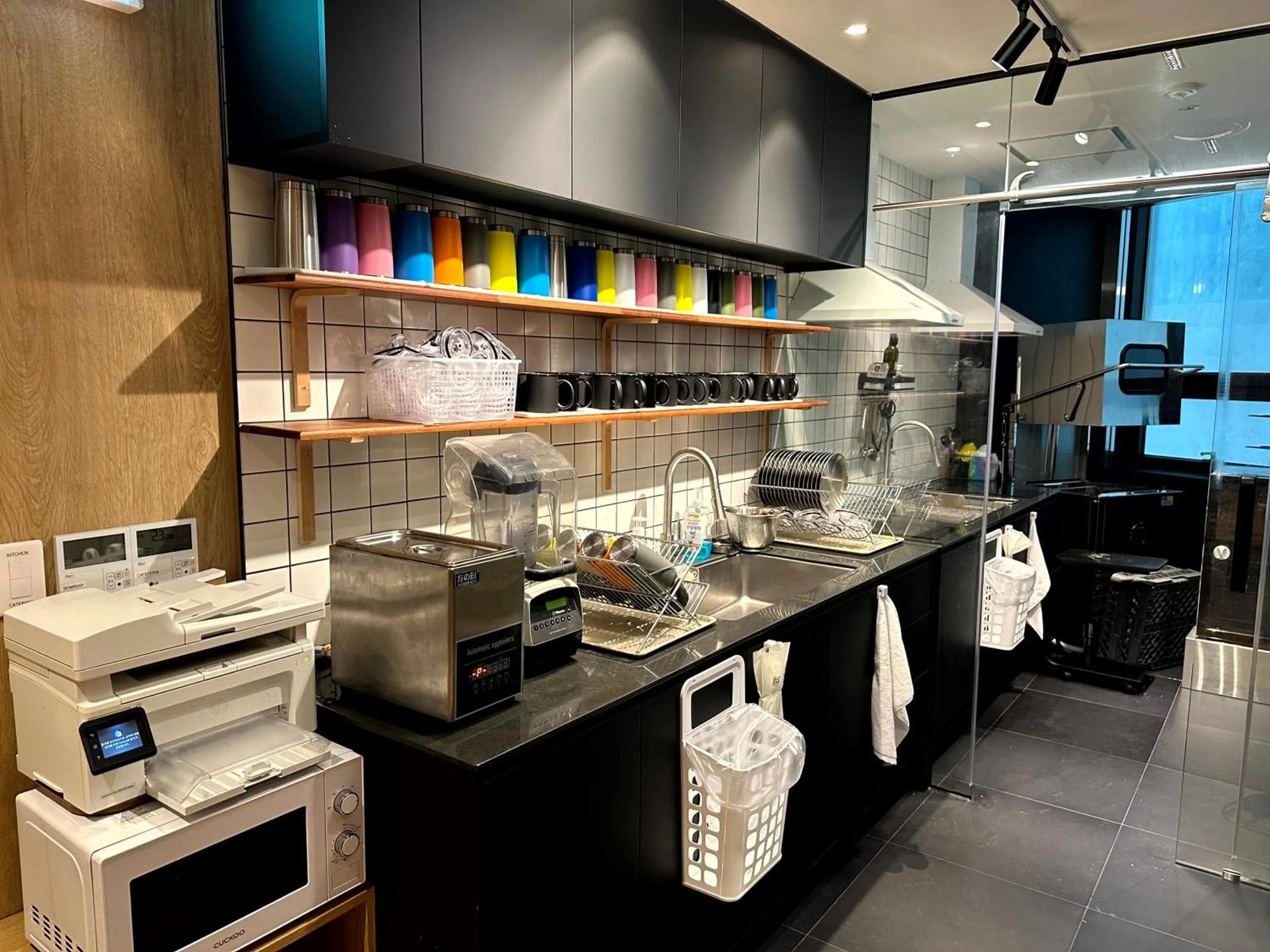 Communal kitchen in Nomad Live Hostel