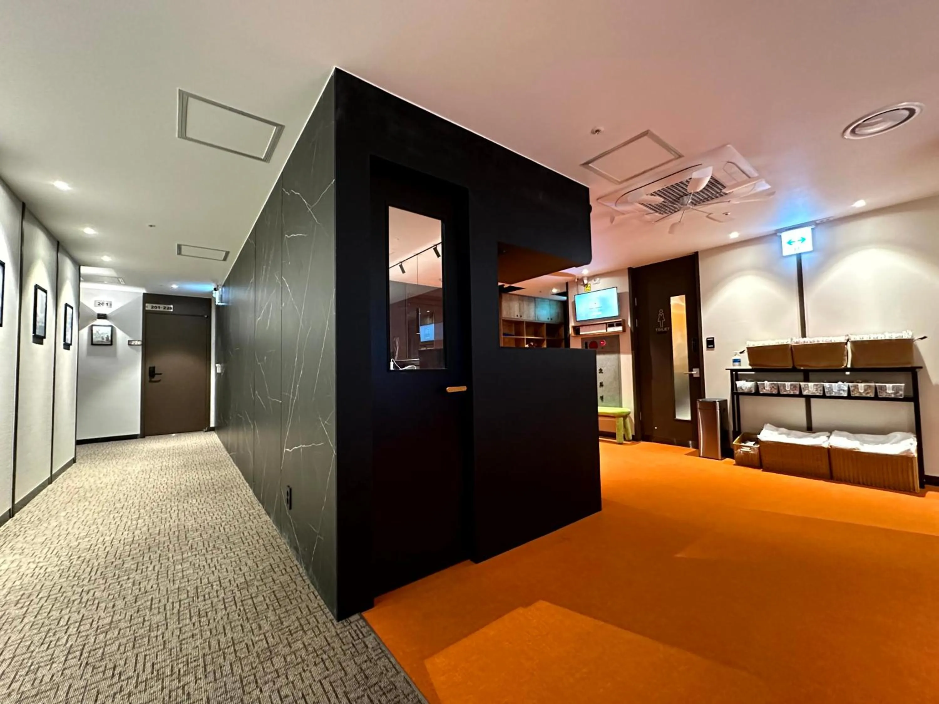 Lobby or reception in Nomad Live Hostel