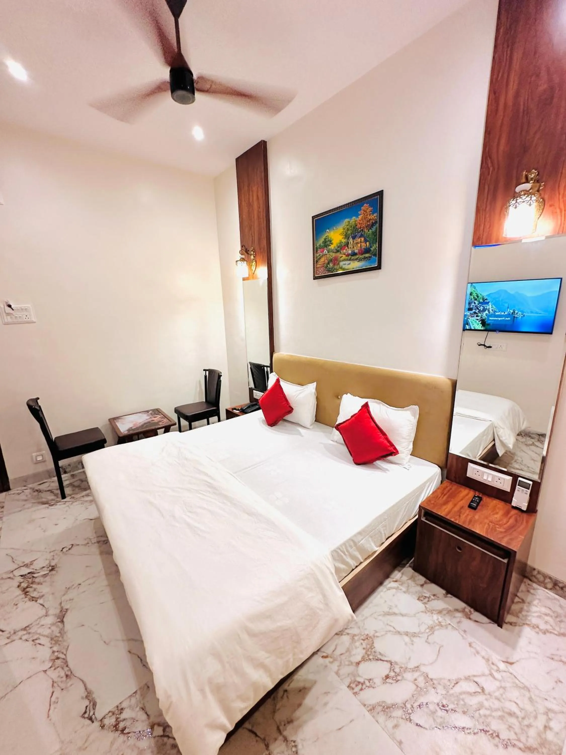 Photo of the whole room, Bed in Hotel The Ceremony