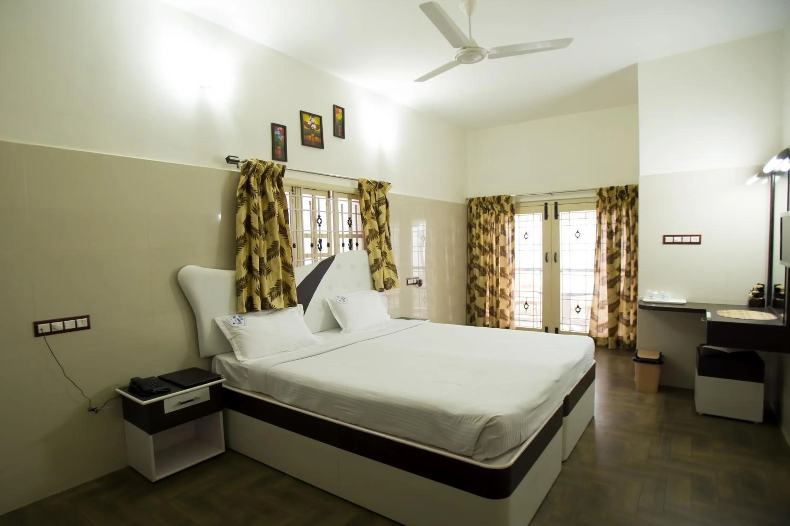 Photo of the whole room in Happy Nest Yercaud