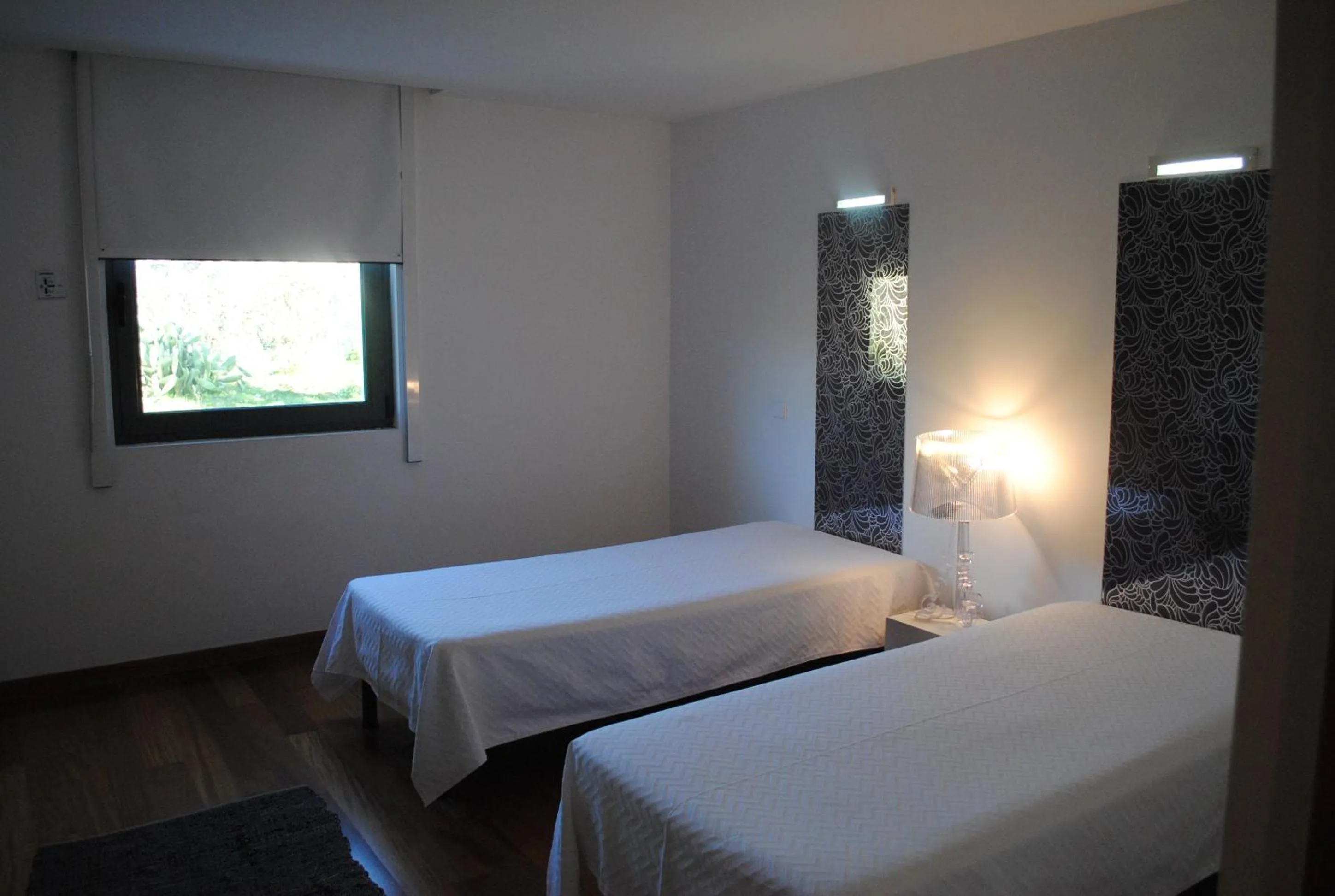 Photo of the whole room, Bed in HI Alvados - Pousada de Juventude