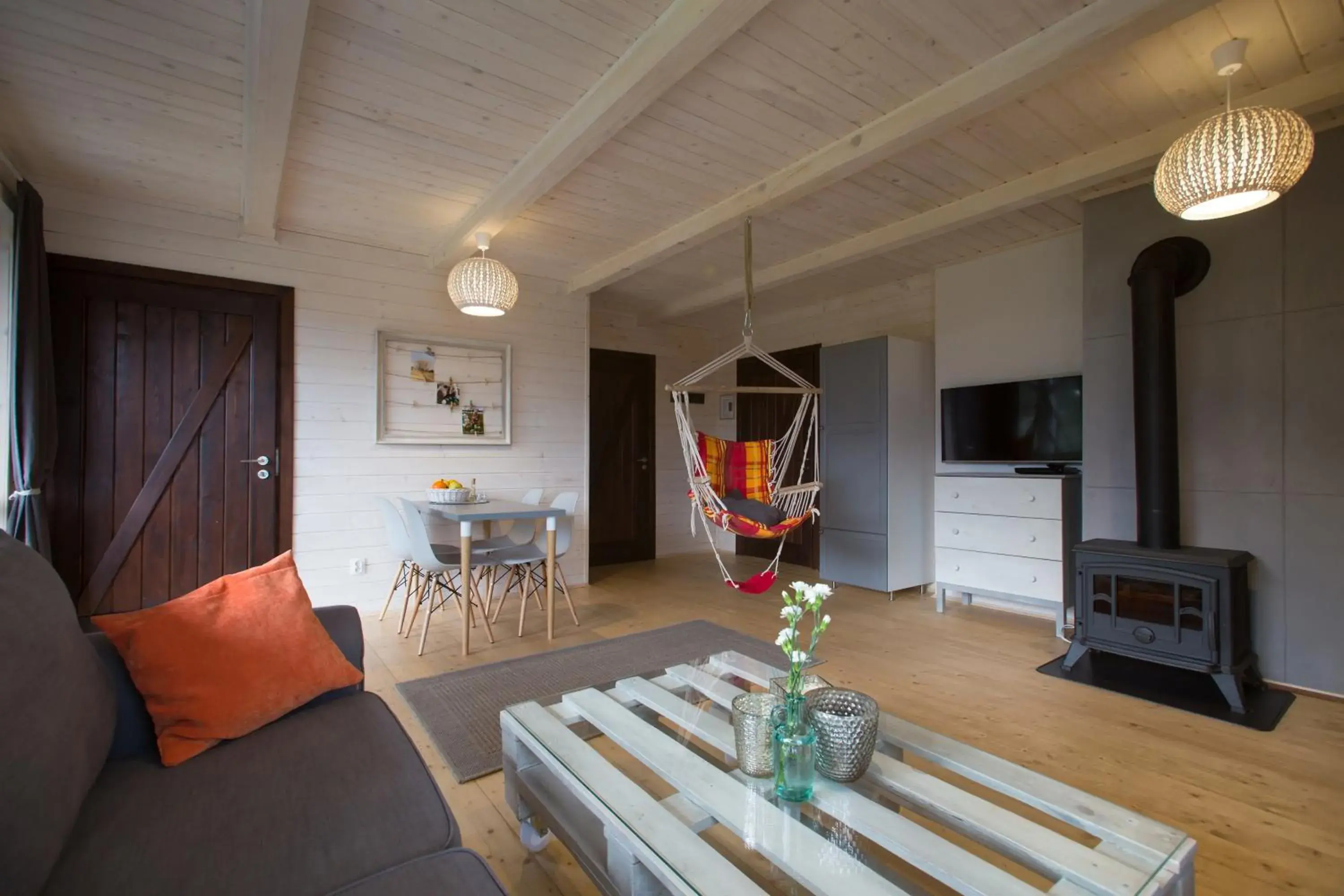 Apartment with Lake View in Sirvis Apartamenty Apartment with Lake View in Sirvis Apartamenty