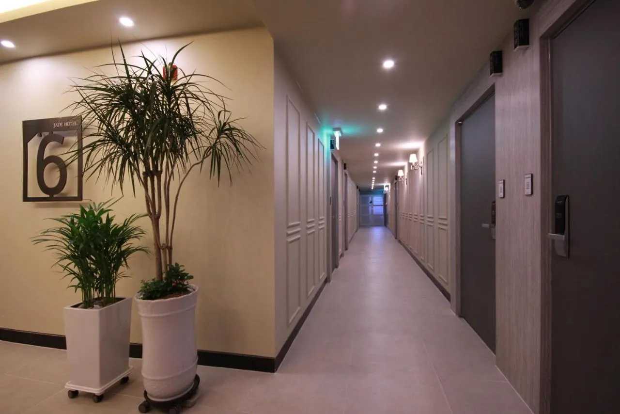 Area and facilities in Jade hotel