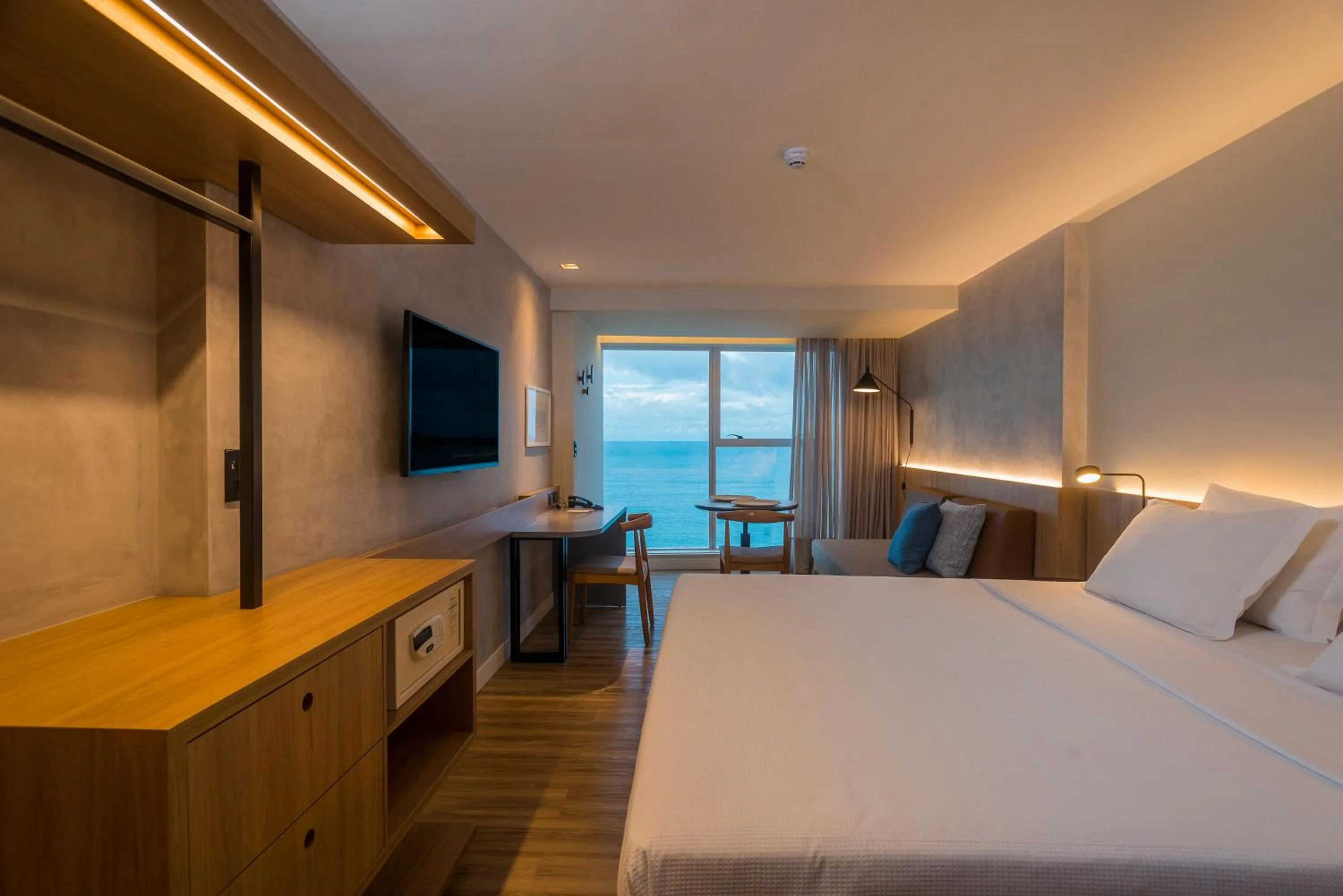 Photo of the whole room, Bed in Hotel Luzeiros Fortaleza