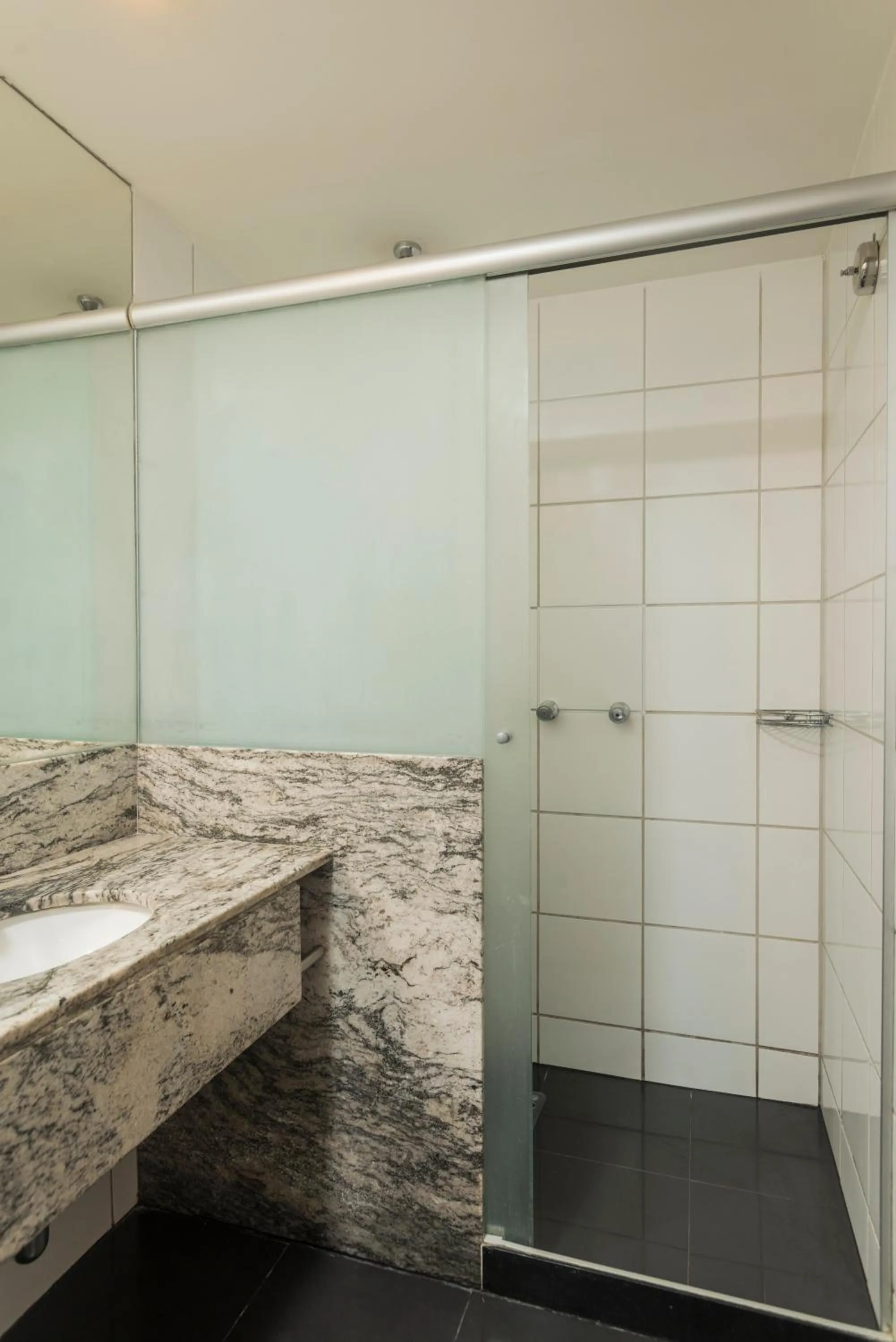 Photo of the whole room in Hotel Luzeiros Fortaleza