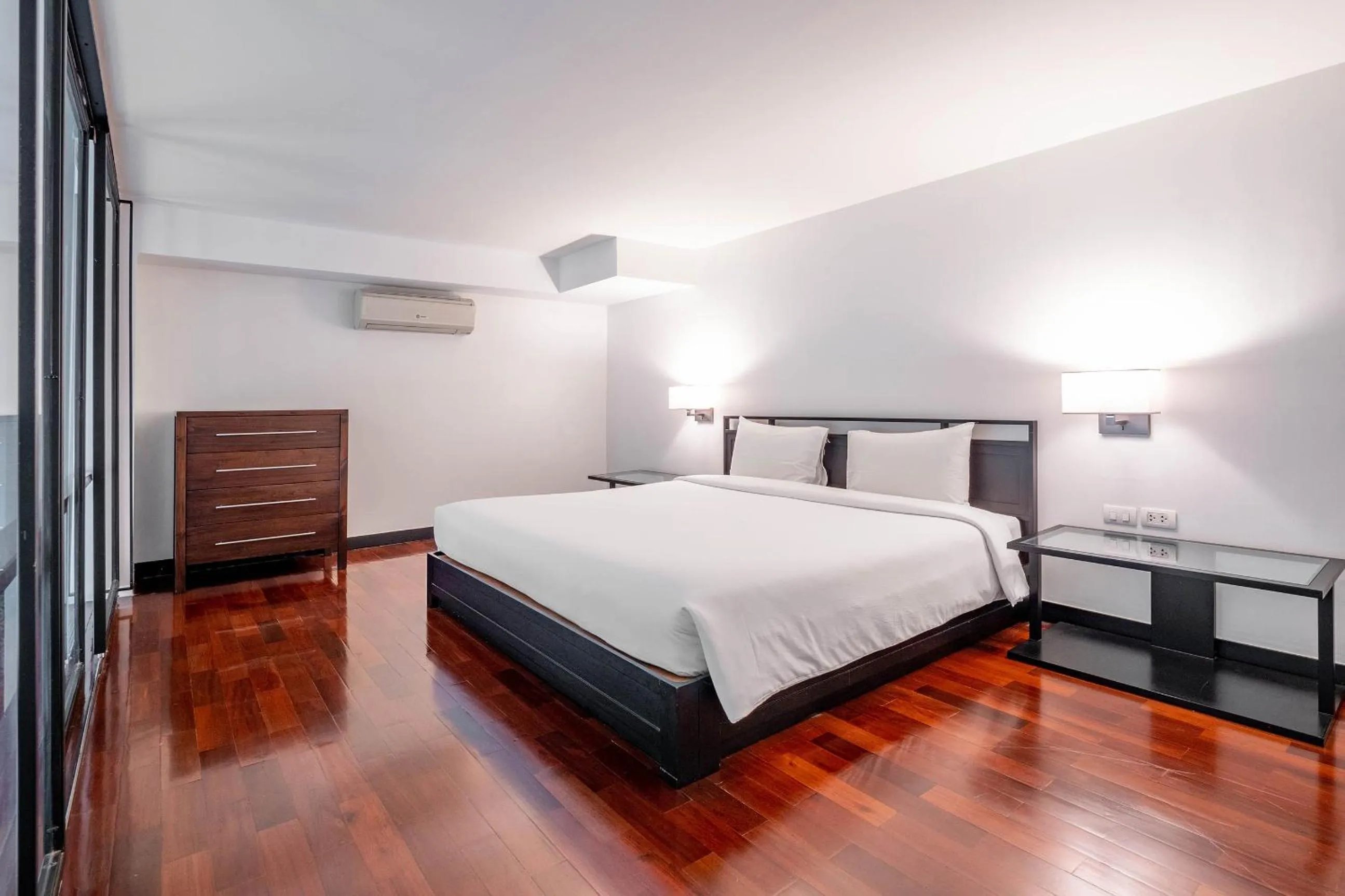 Bed in Luxe Residence