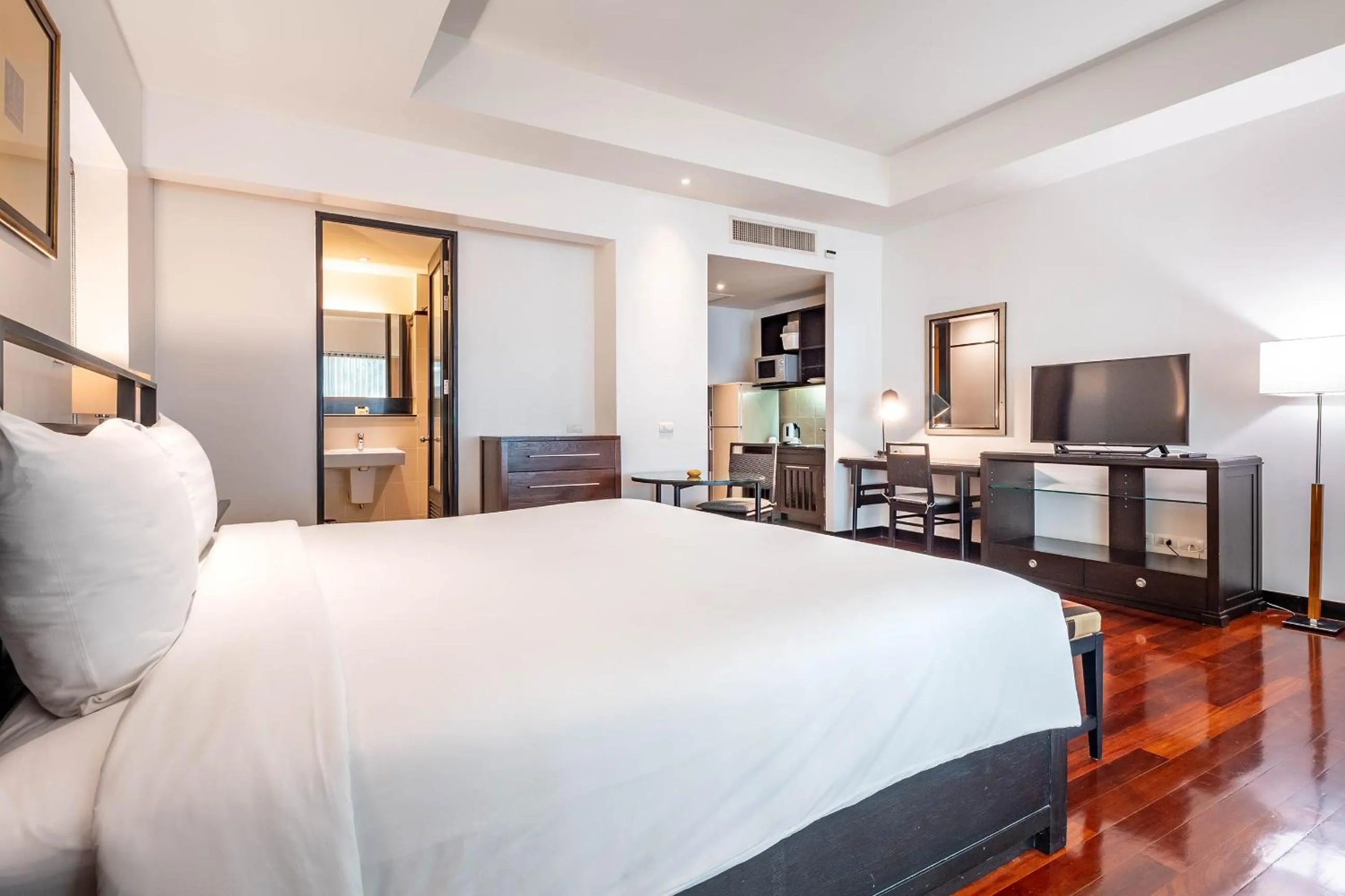 Bed in Luxe Residence