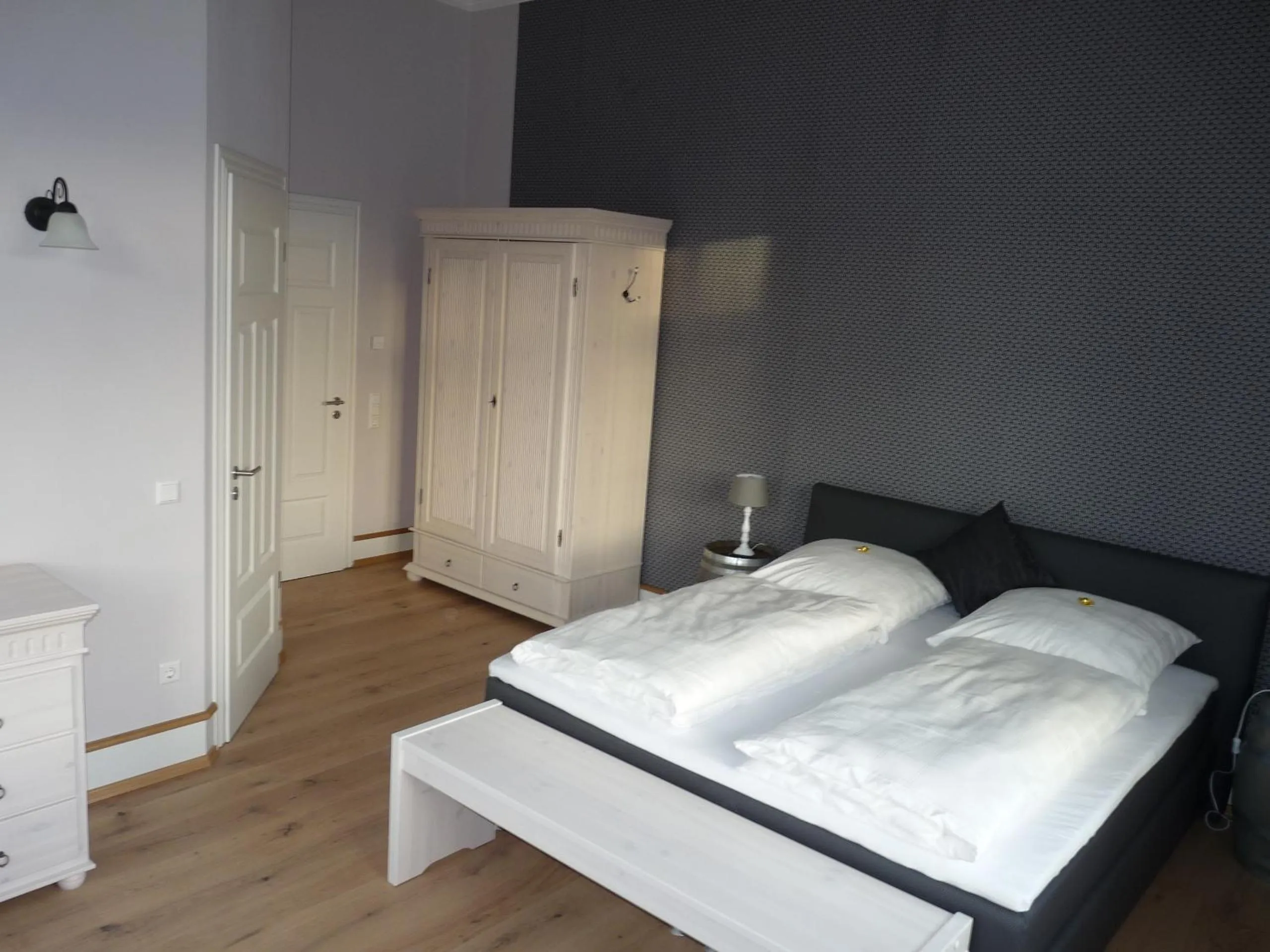 Bedroom, Bed in Gästehaus "Unsere Stadtvilla" Hechingen