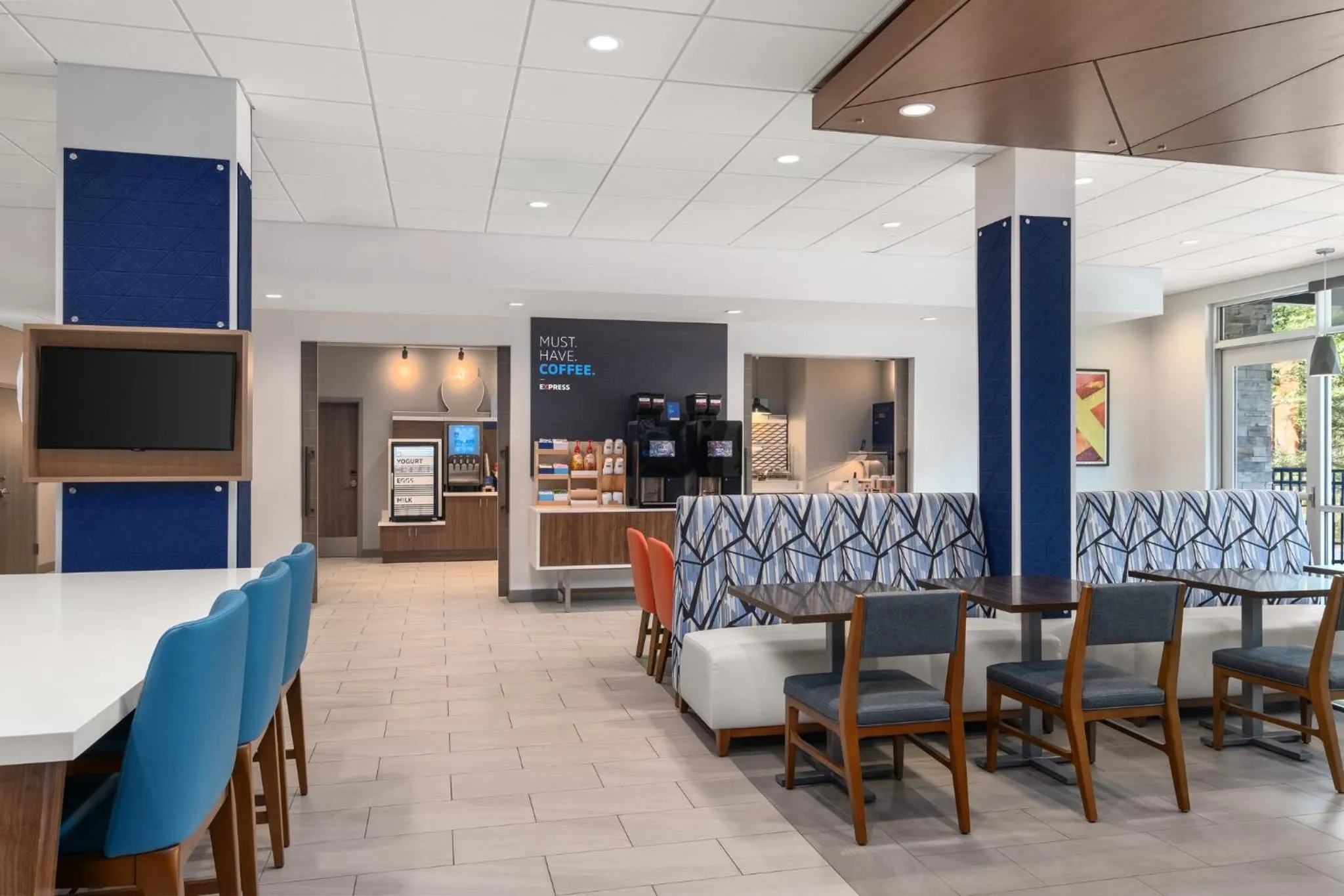 Breakfast in Holiday Inn Express & Suites Buford - Mall of Georgia by IHG