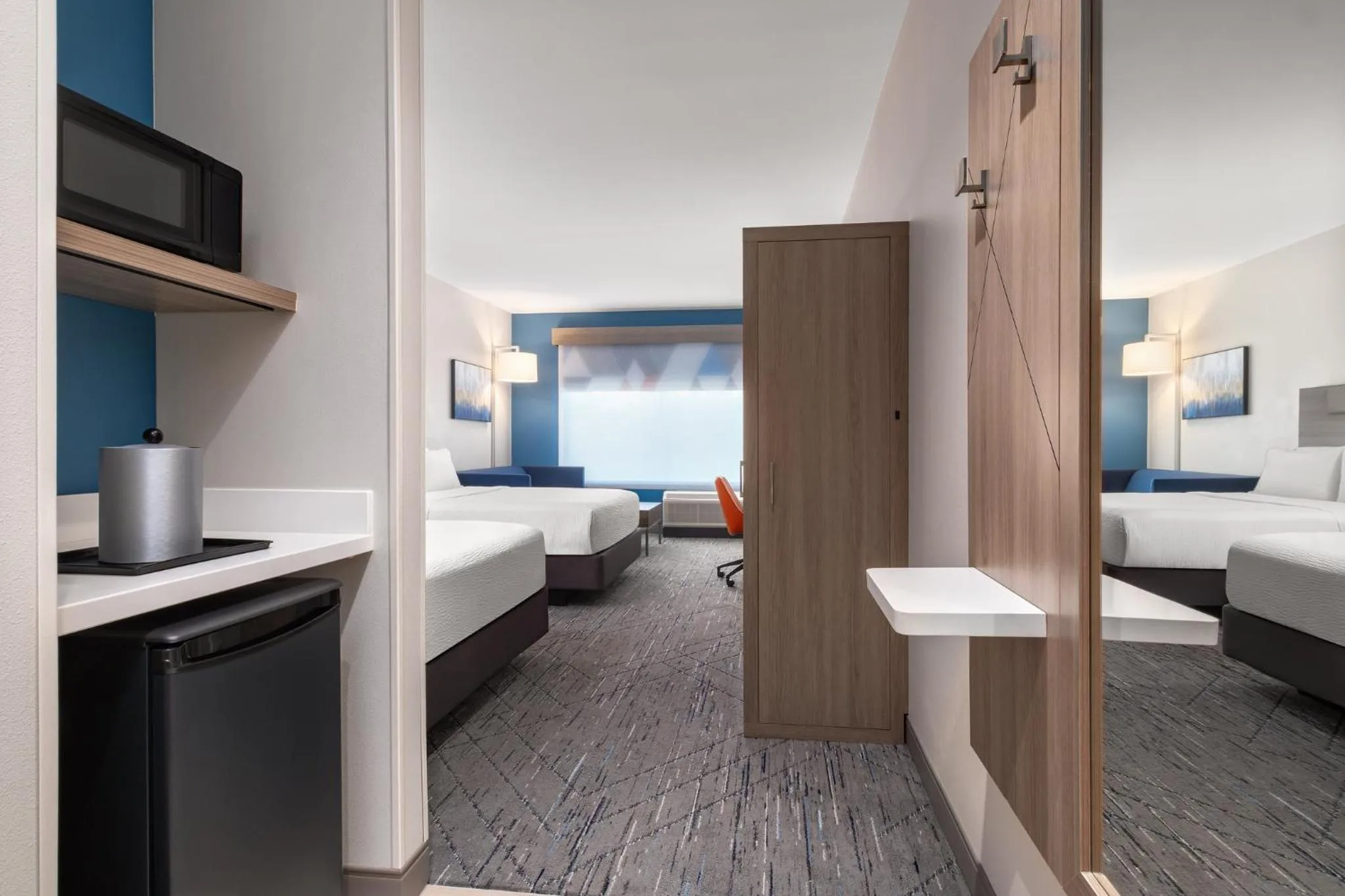 Photo of the whole room, Bed in Holiday Inn Express & Suites Buford - Mall of Georgia by IHG