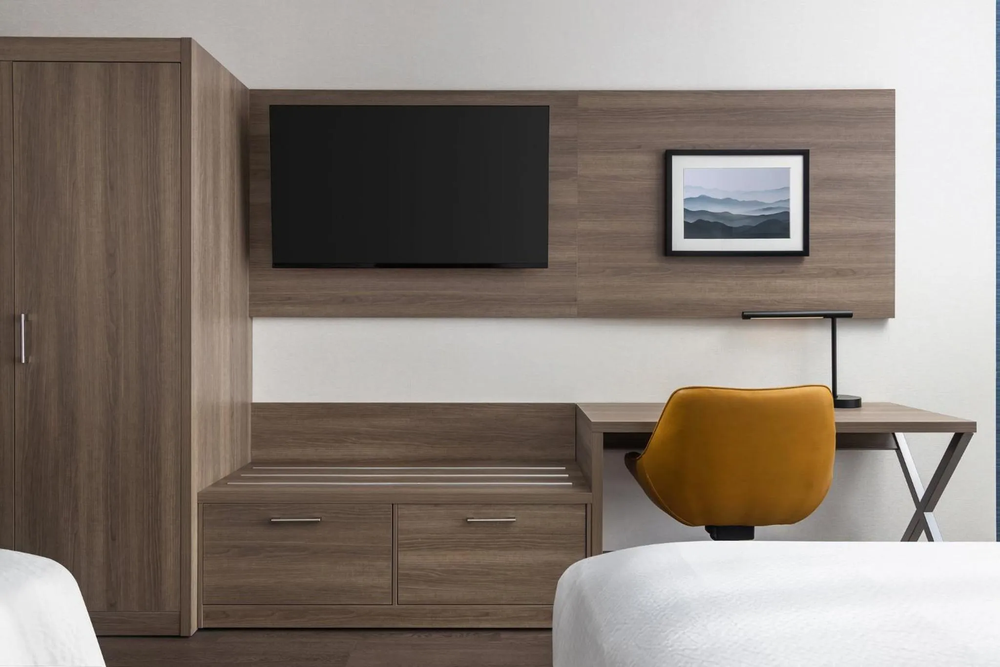 Photo of the whole room in Holiday Inn Express Montreal Airport - St-Laurent by IHG