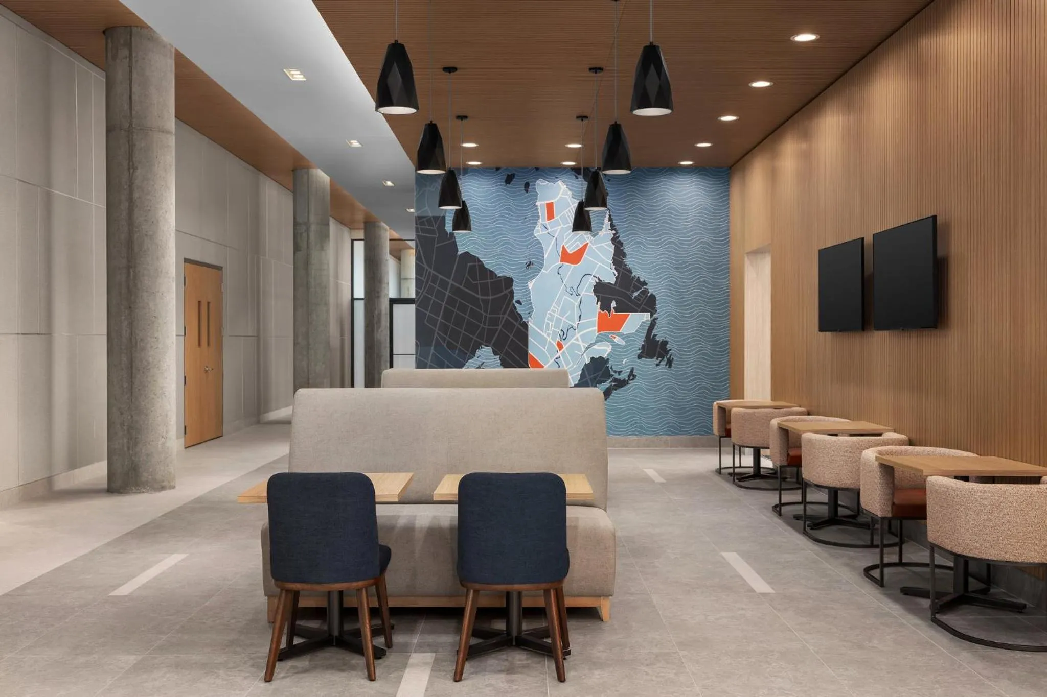 Property building in Holiday Inn Express Montreal Airport - St-Laurent by IHG