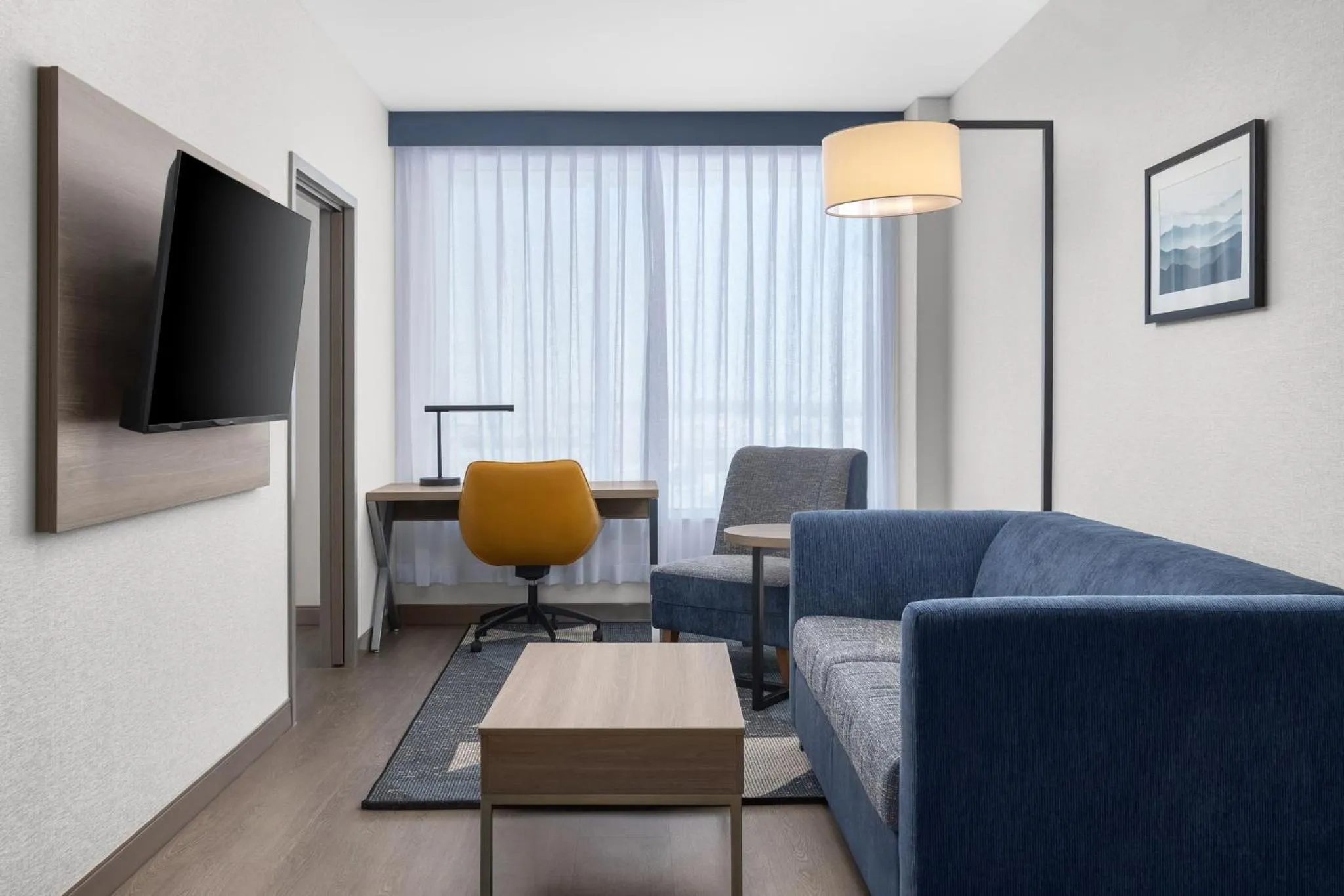 Photo of the whole room in Holiday Inn Express Montreal Airport - St-Laurent by IHG