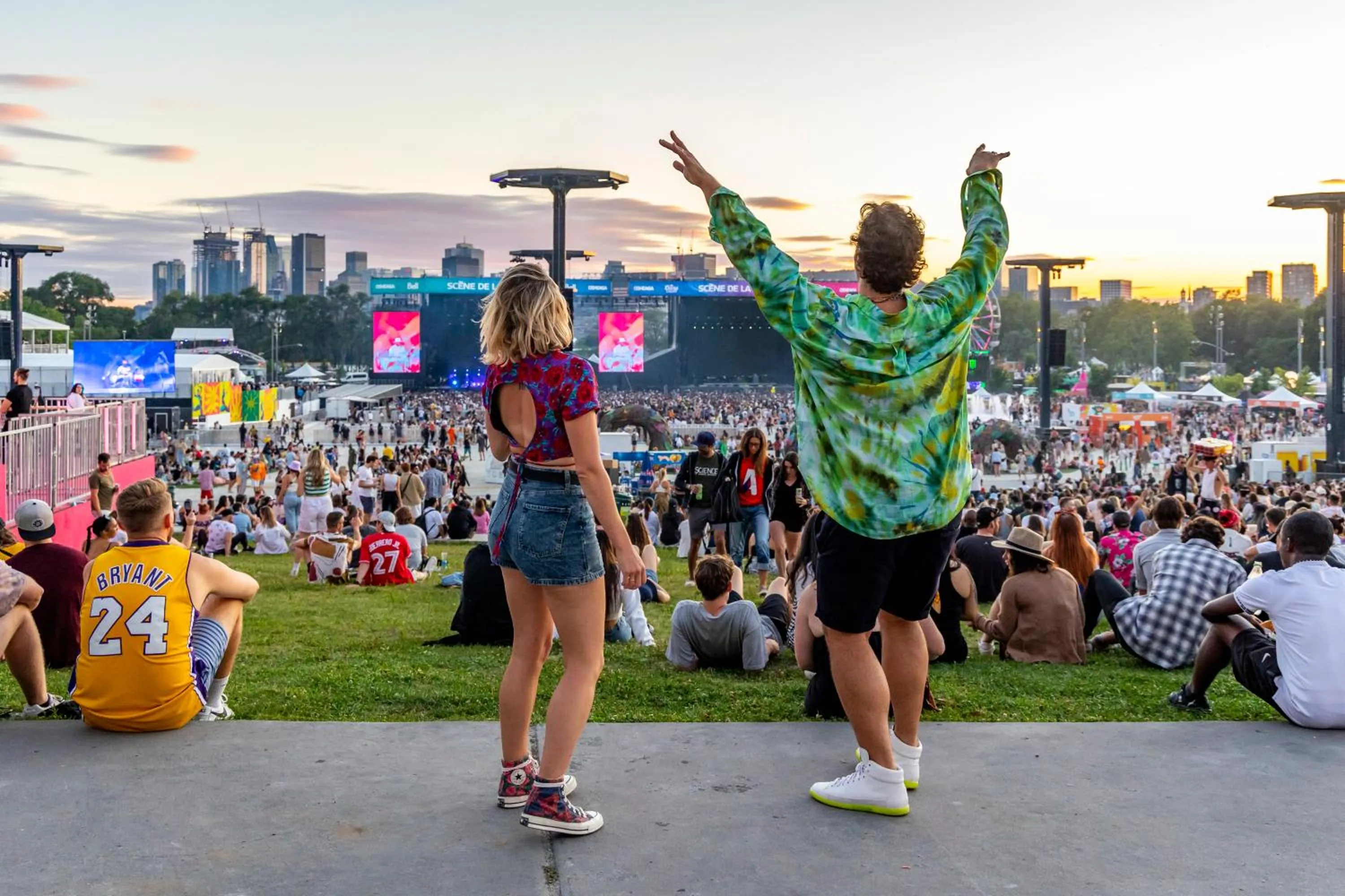 Evening entertainment in Holiday Inn Express Montreal Airport - St-Laurent by IHG