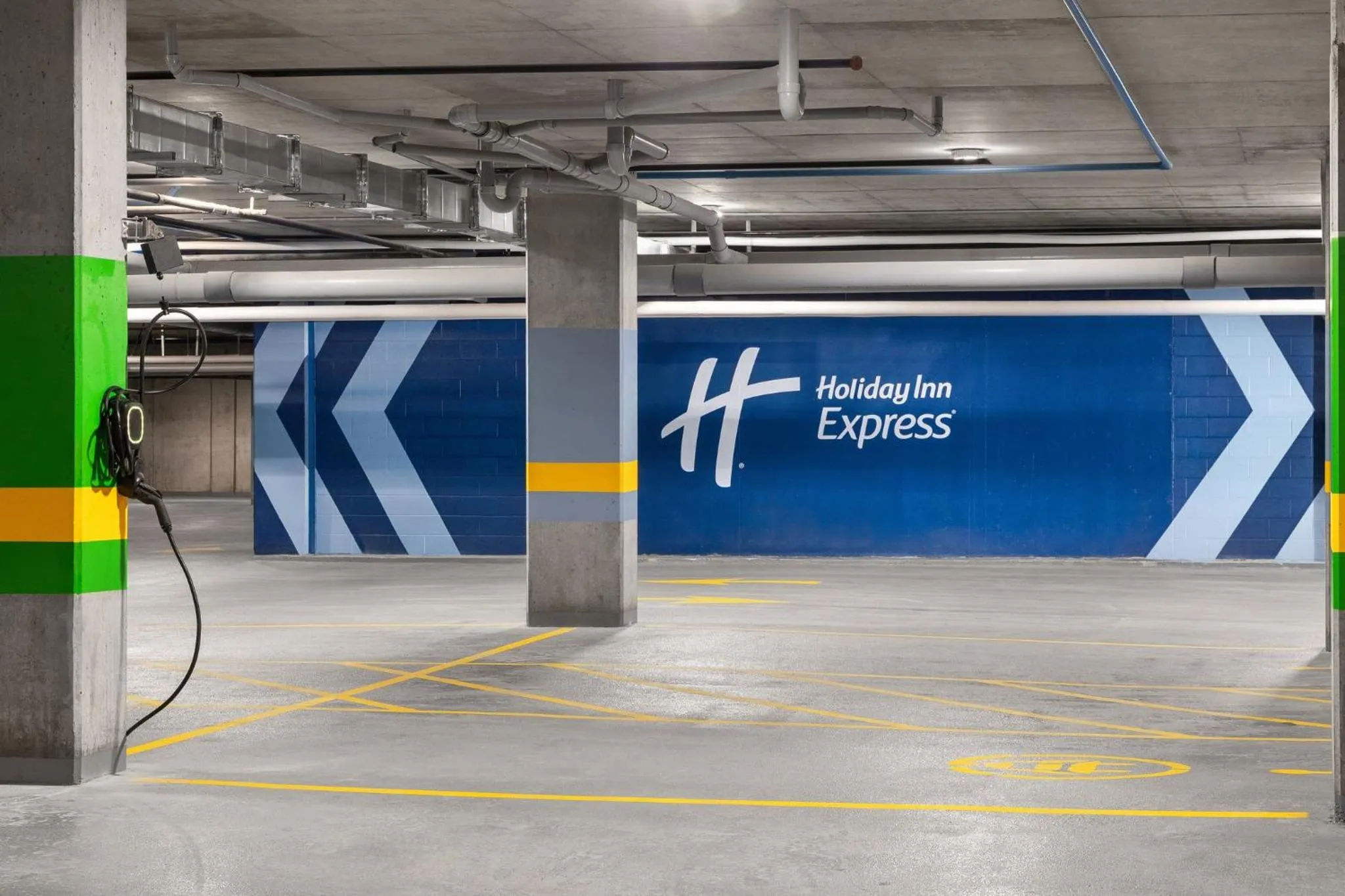 Decorative detail in Holiday Inn Express Montreal Airport - St-Laurent by IHG