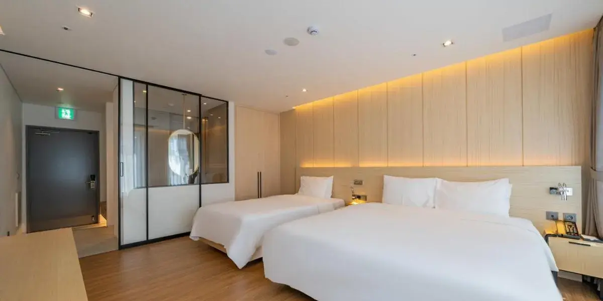 Deluxe Twin Room in The hound hotel bandalseom2 Deluxe Twin Room in The hound hotel bandalseom2