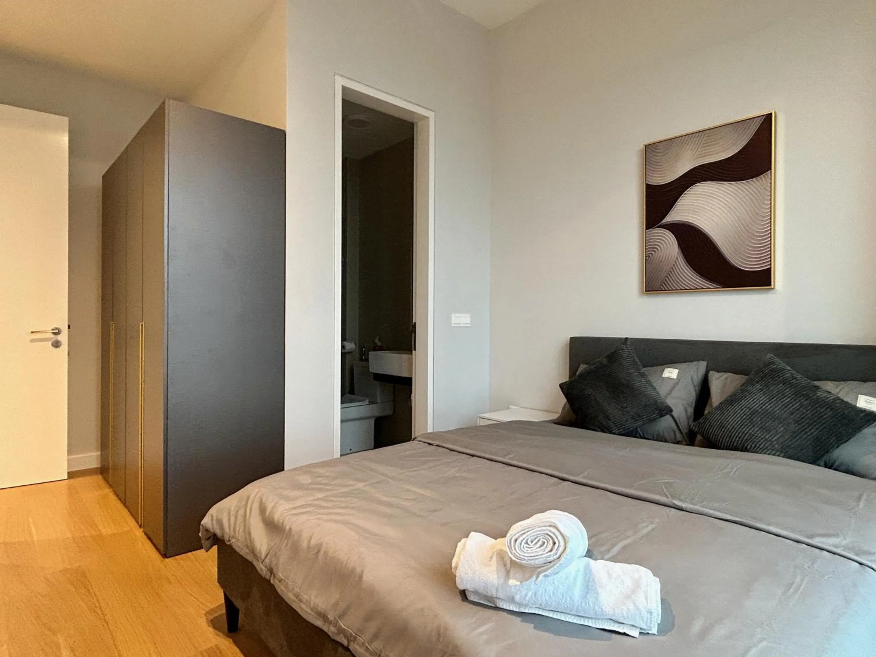 Bed in KL Central 33rd Floor KLCC view