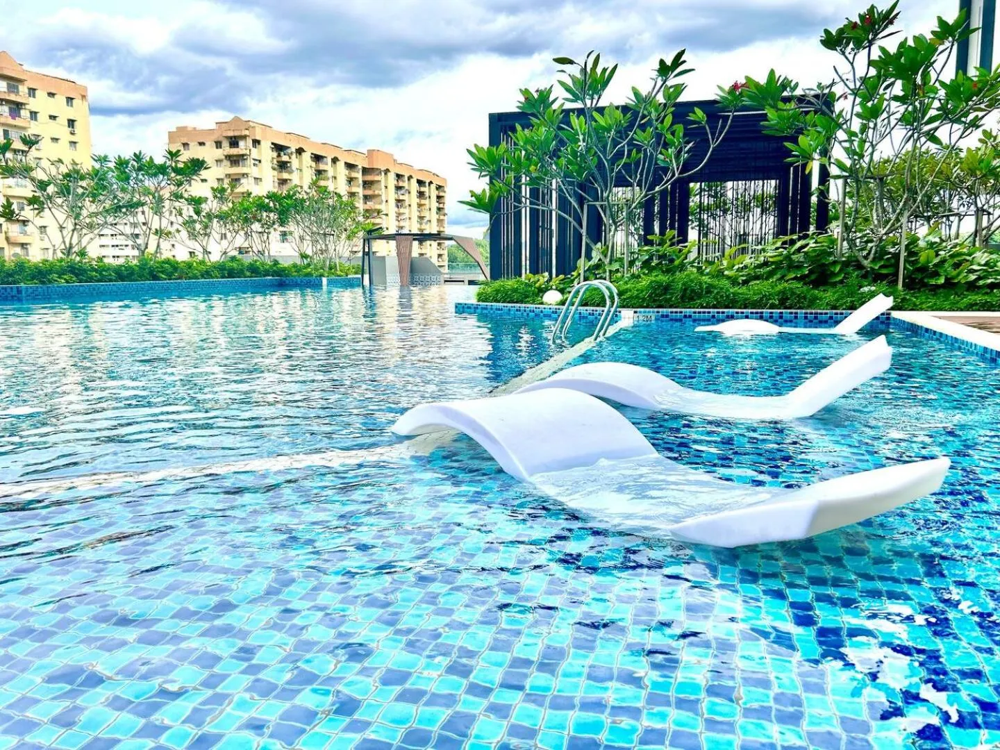 Pool view in KL Central 33rd Floor KLCC view