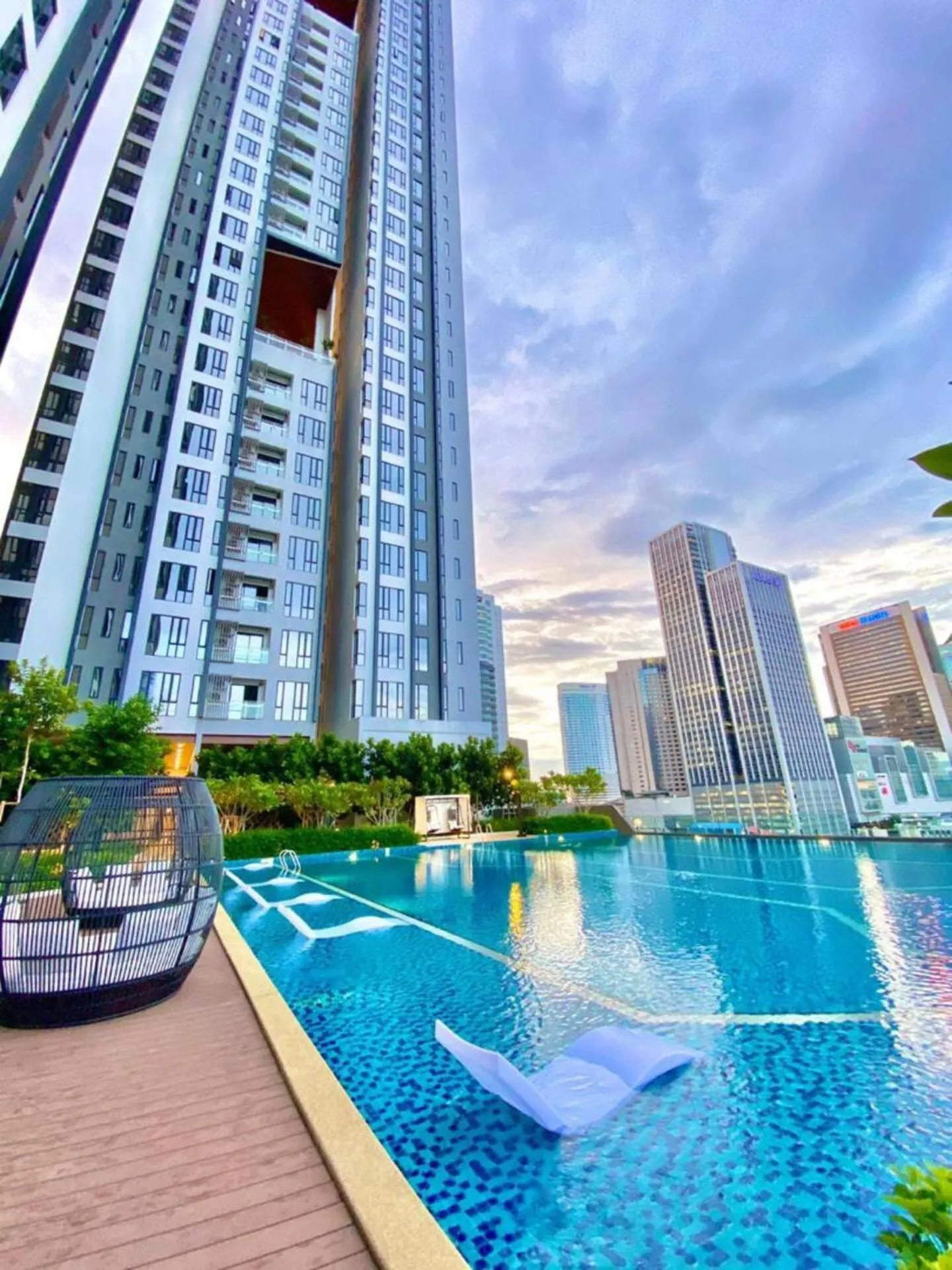 Pool view in KL Central 33rd Floor KLCC view
