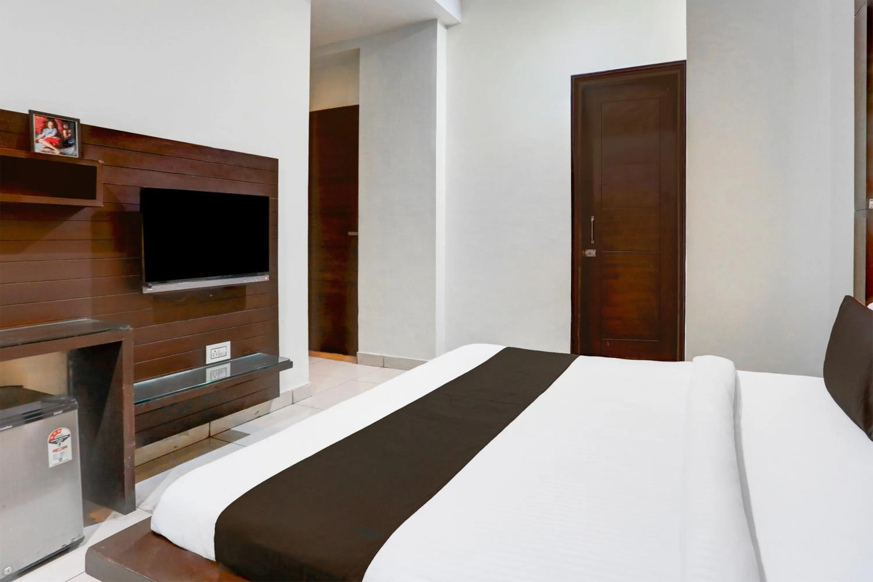 Bedroom, Bed in Super Collection O Railway Station Road Near Clock Tower