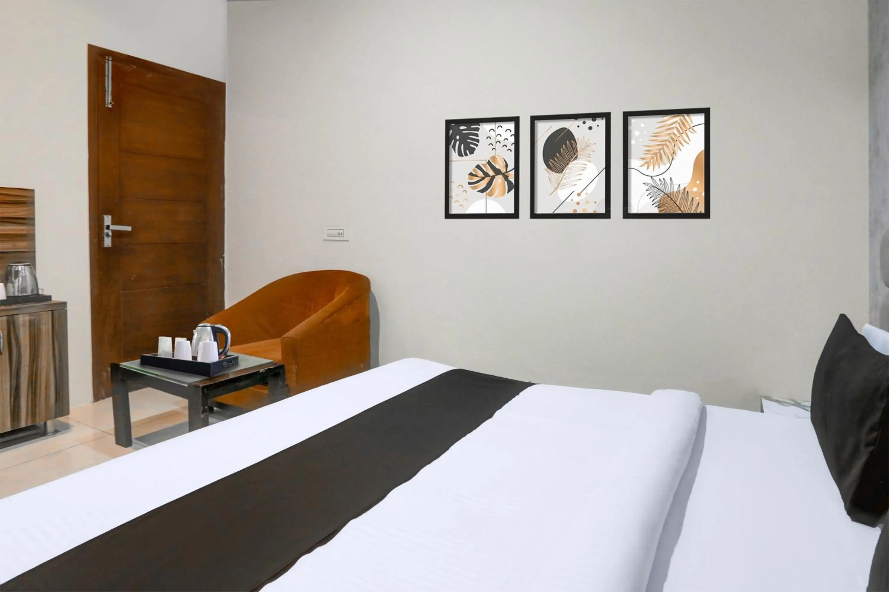 Bedroom, Bed in Super Collection O Railway Station Road Near Clock Tower