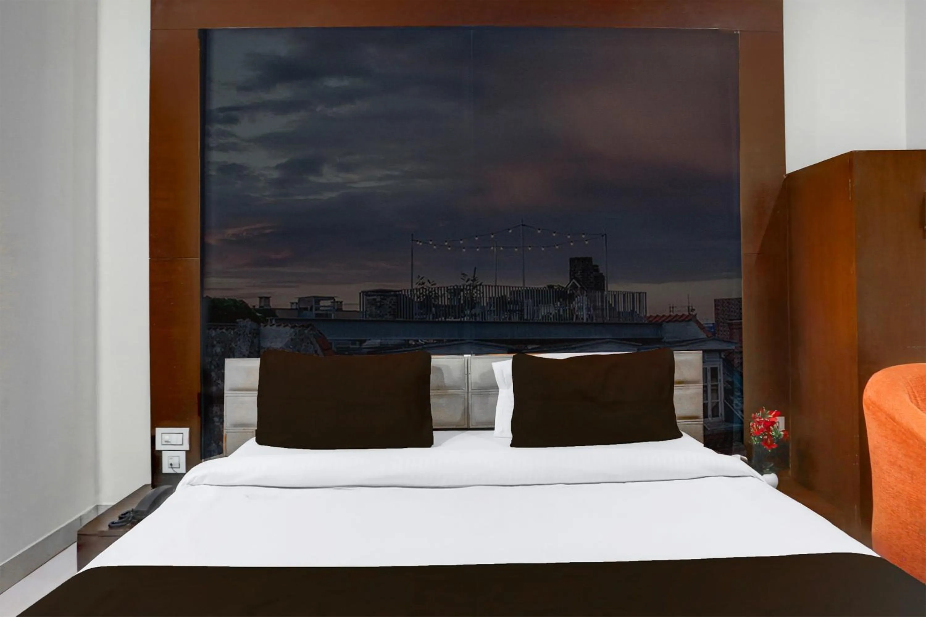 Bedroom, Bed in Super Collection O Railway Station Road Near Clock Tower