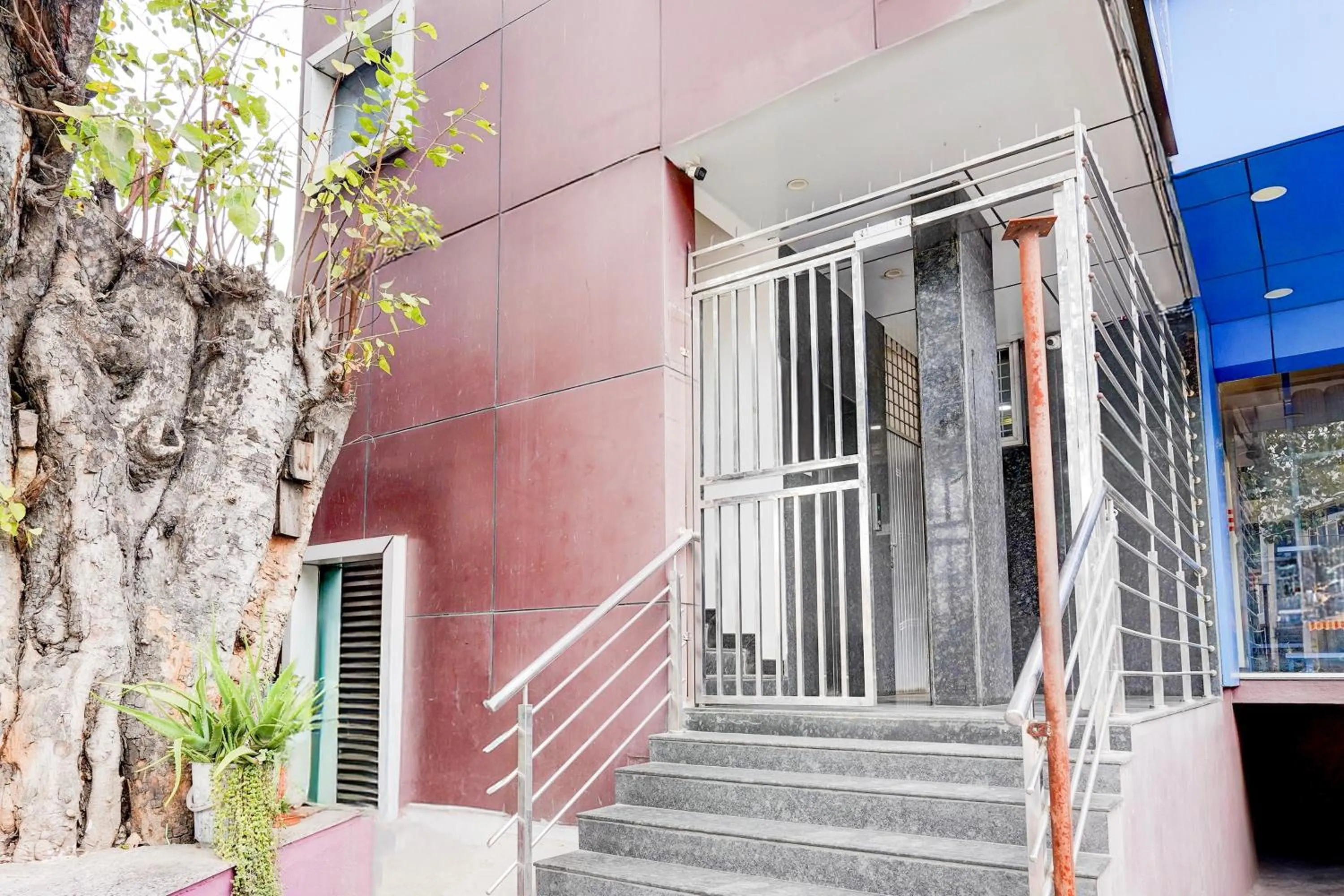 Facade/entrance in Super Collection O Banaswadi