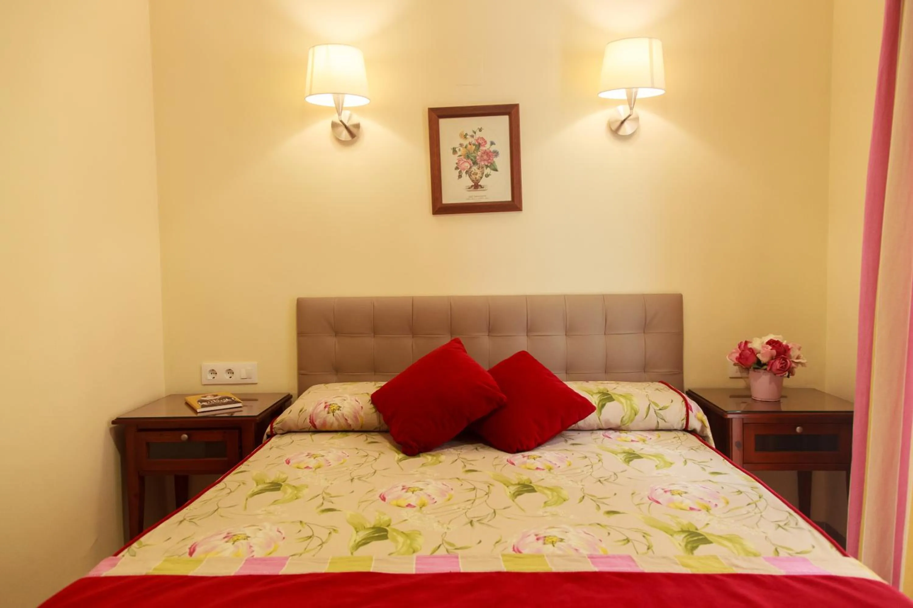 Bed in Hostal Antigua Morellana