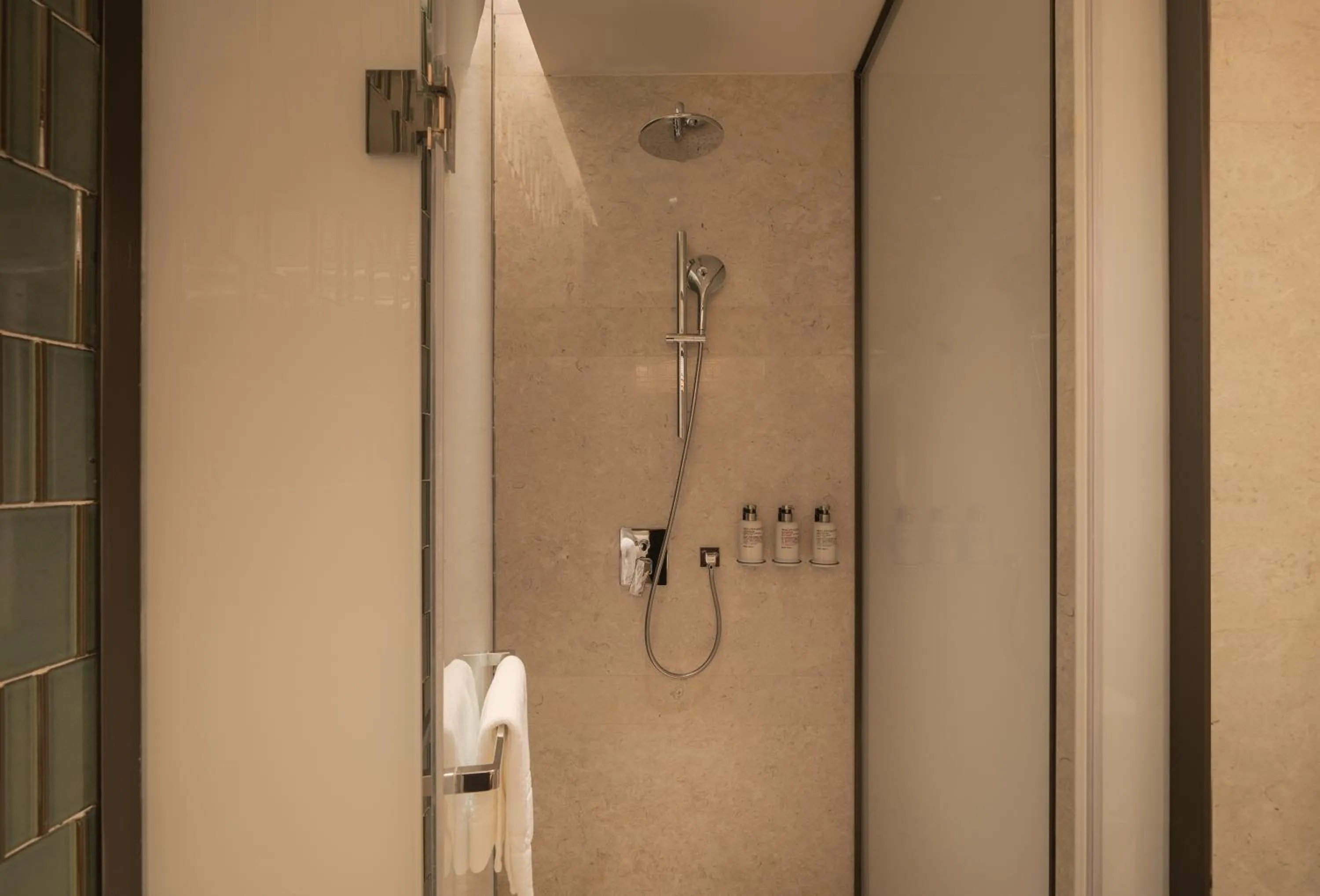 Bathroom in Chengdu Expo Waterfall Hotel - MGallery Collection