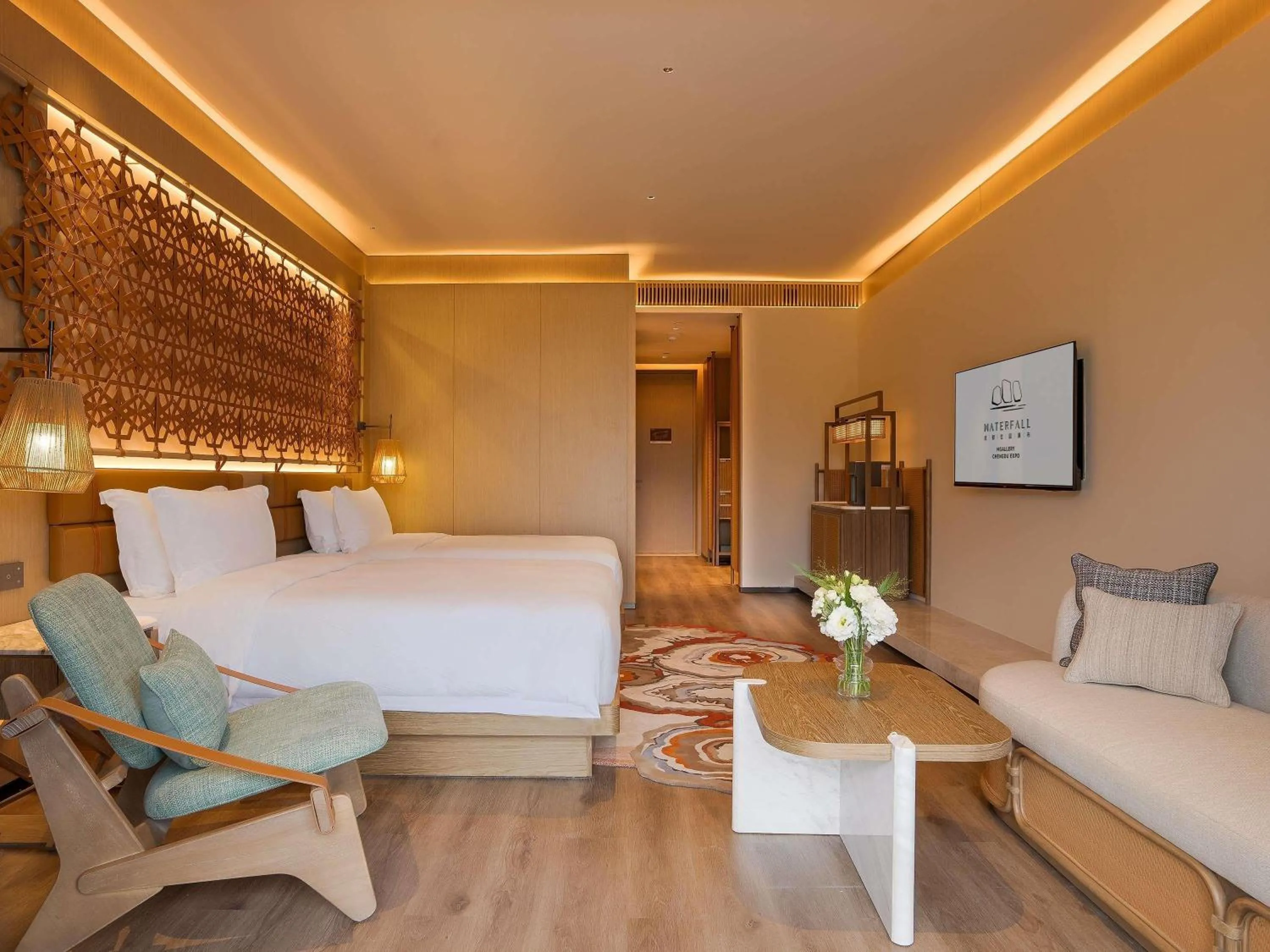 Bedroom, Bed in Chengdu Expo Waterfall Hotel - MGallery Collection