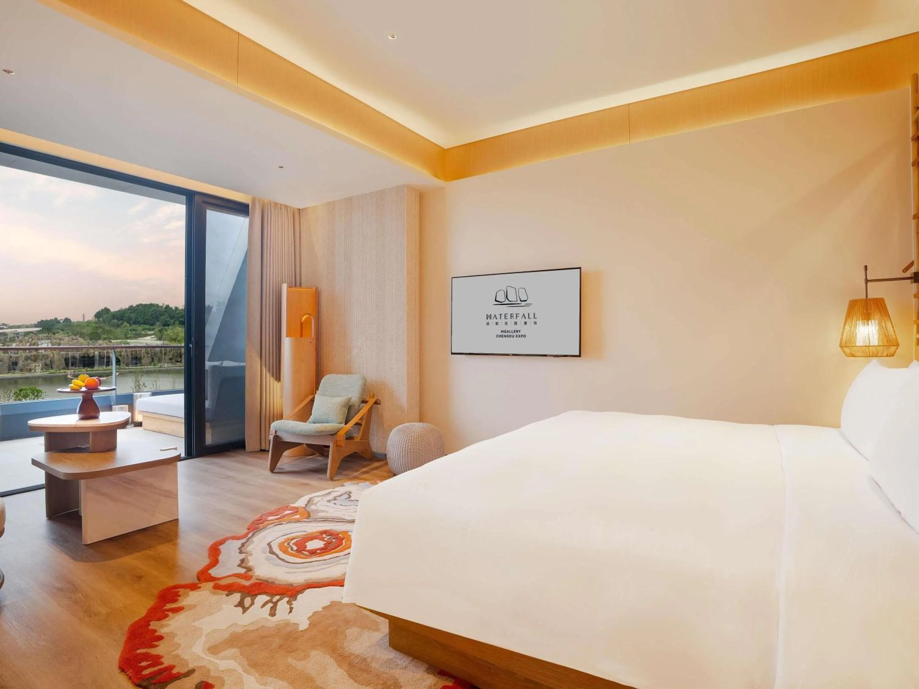 Bedroom, Bed in Chengdu Expo Waterfall Hotel - MGallery Collection