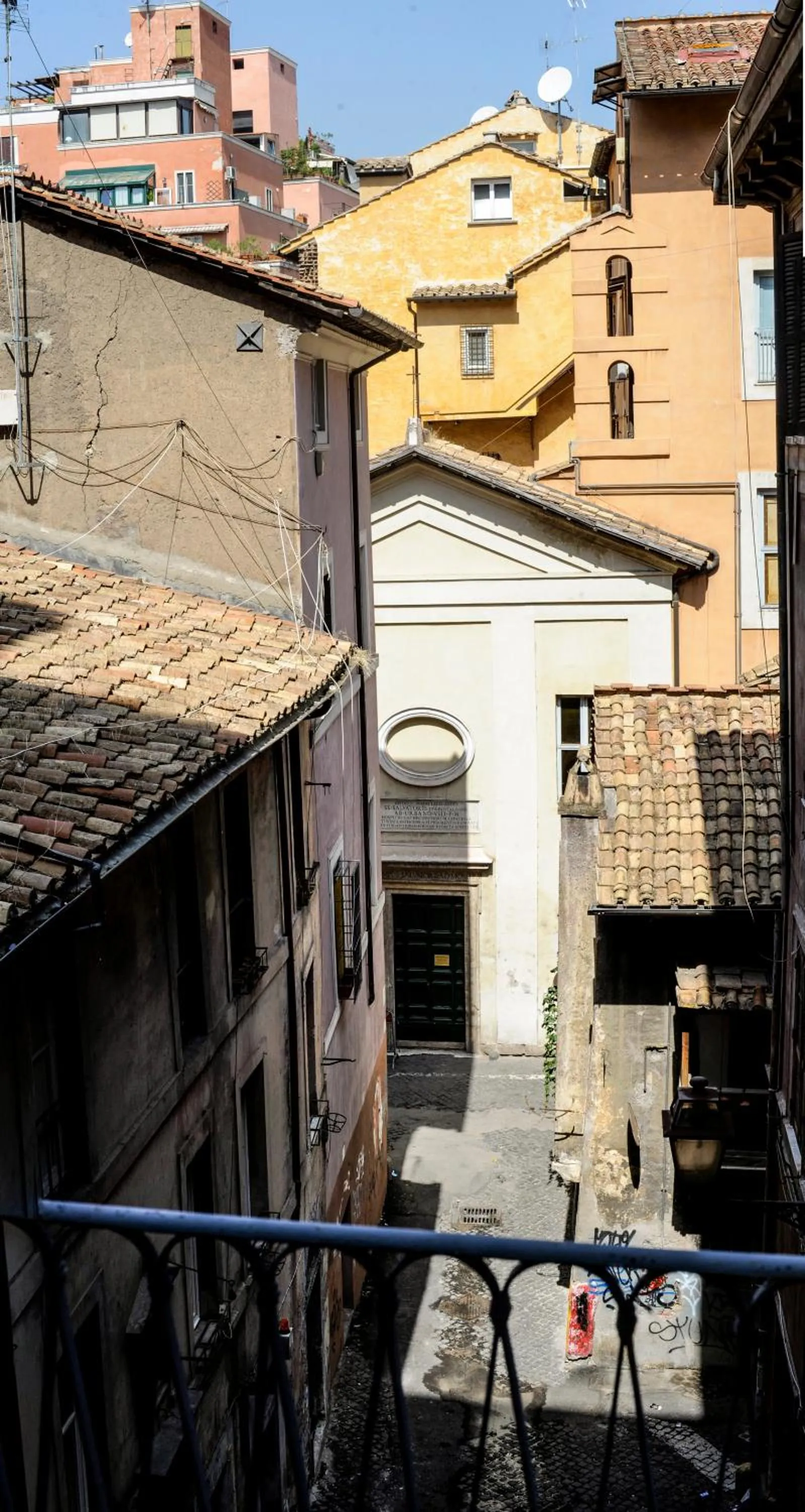 Day in The Roman Empire Guesthouse