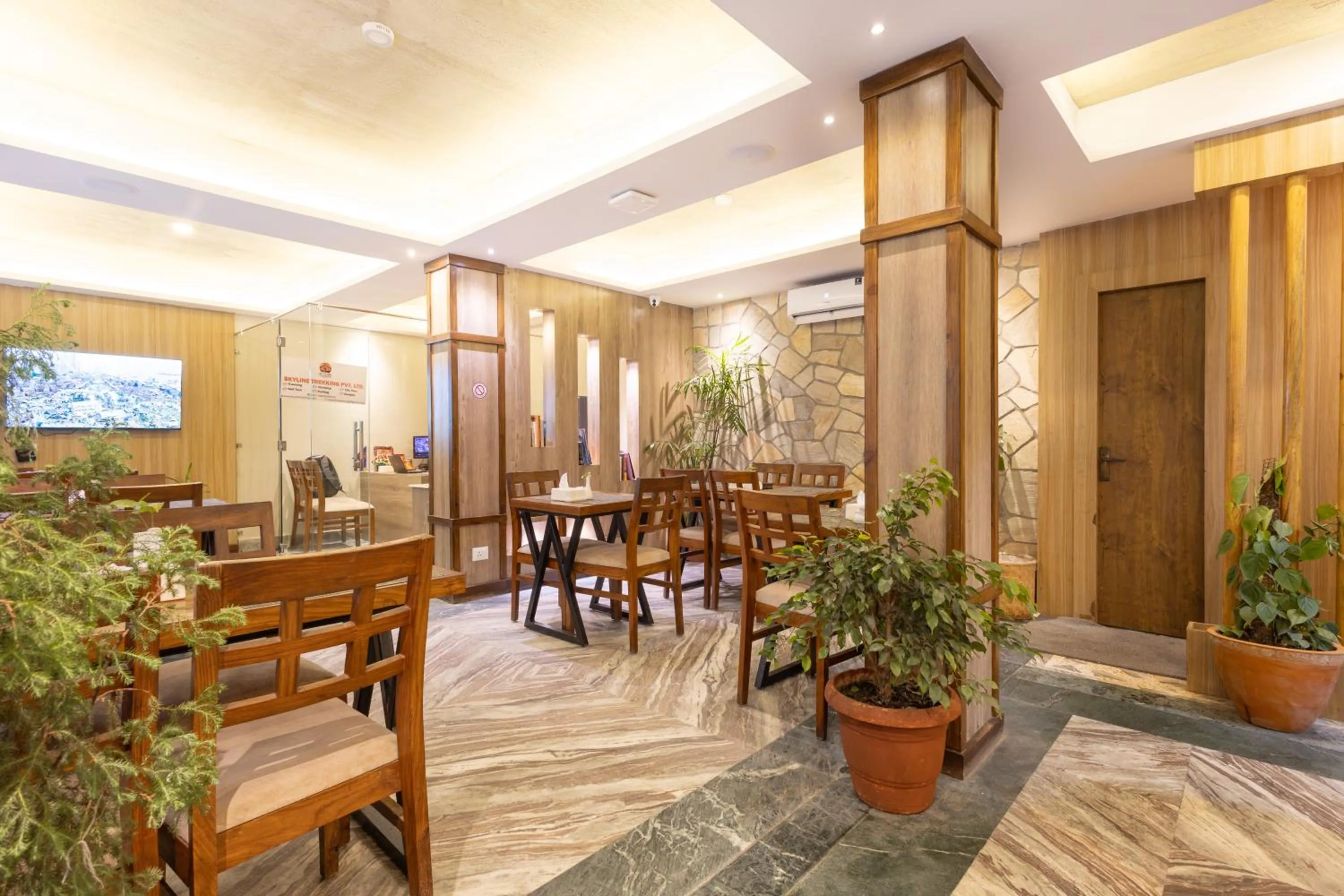 Restaurant/places to eat in Divya Boutique Inn