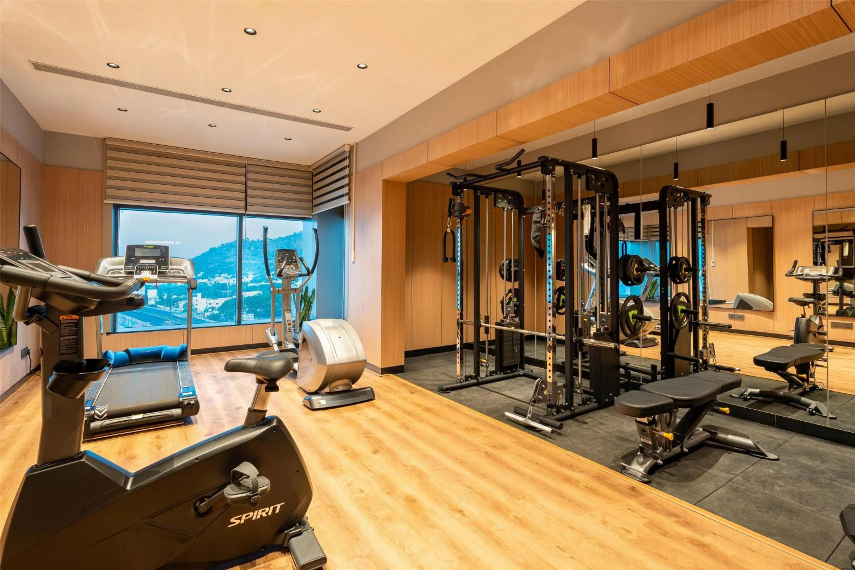 Fitness centre/facilities in Park Inn by Radisson Vellore