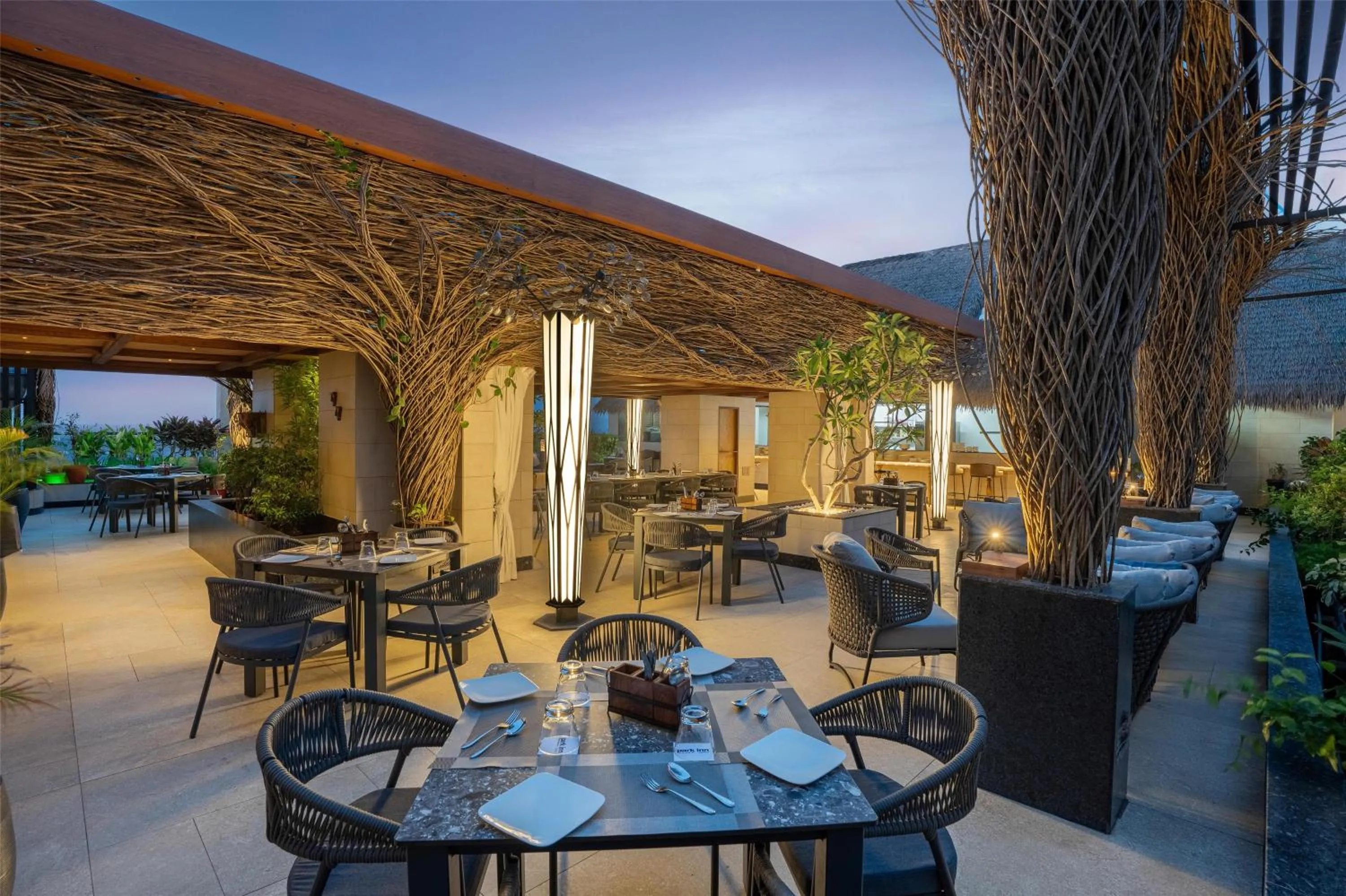 Restaurant/places to eat in Park Inn by Radisson Vellore