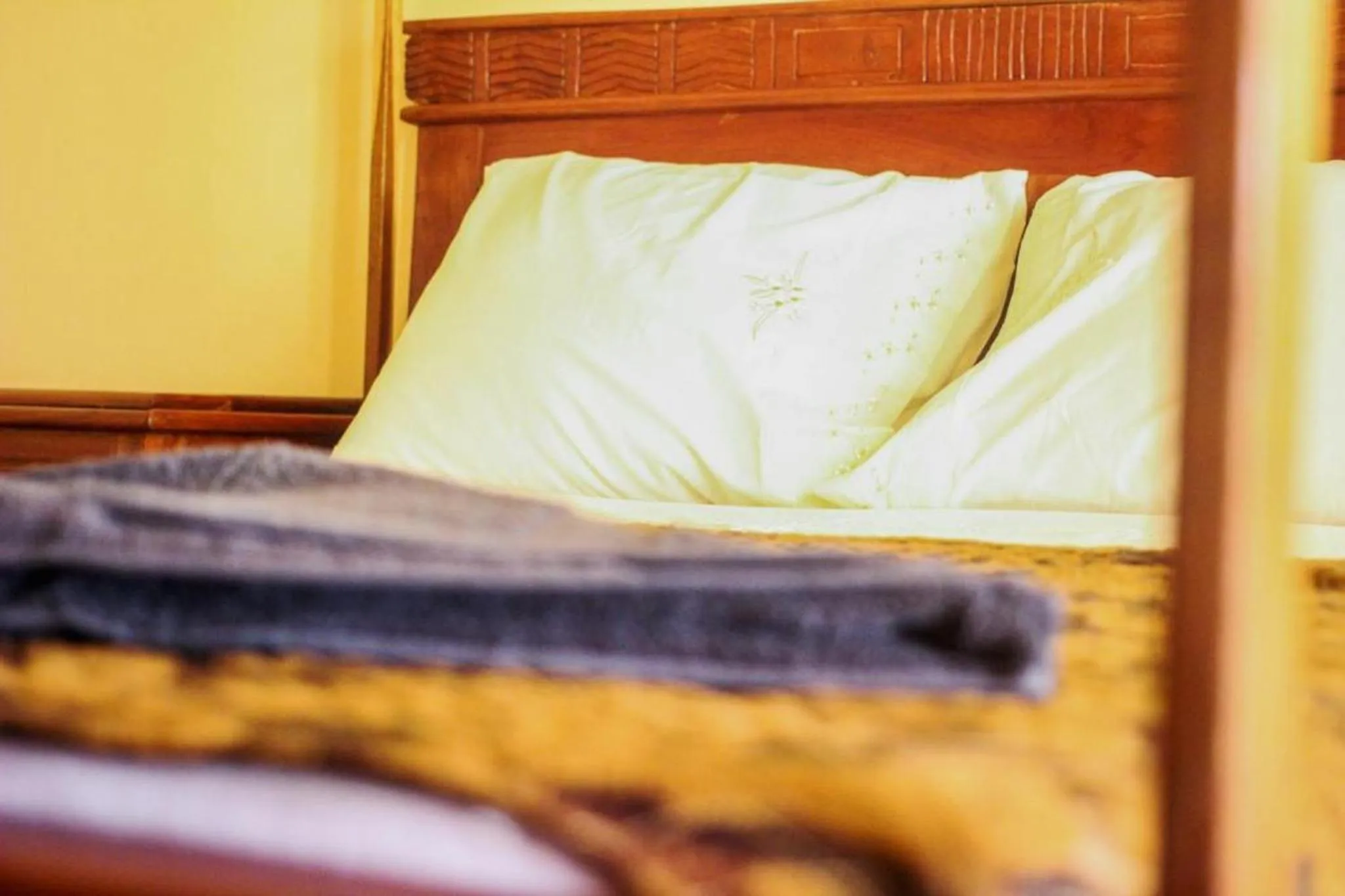 Bed in Diaspora Benin Hotel C-E